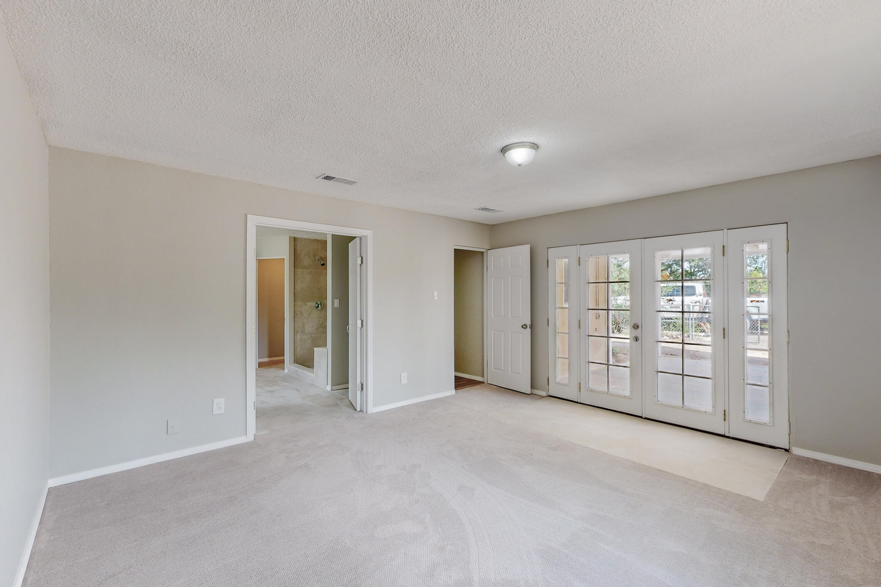 610 LOS LENTES Road SE