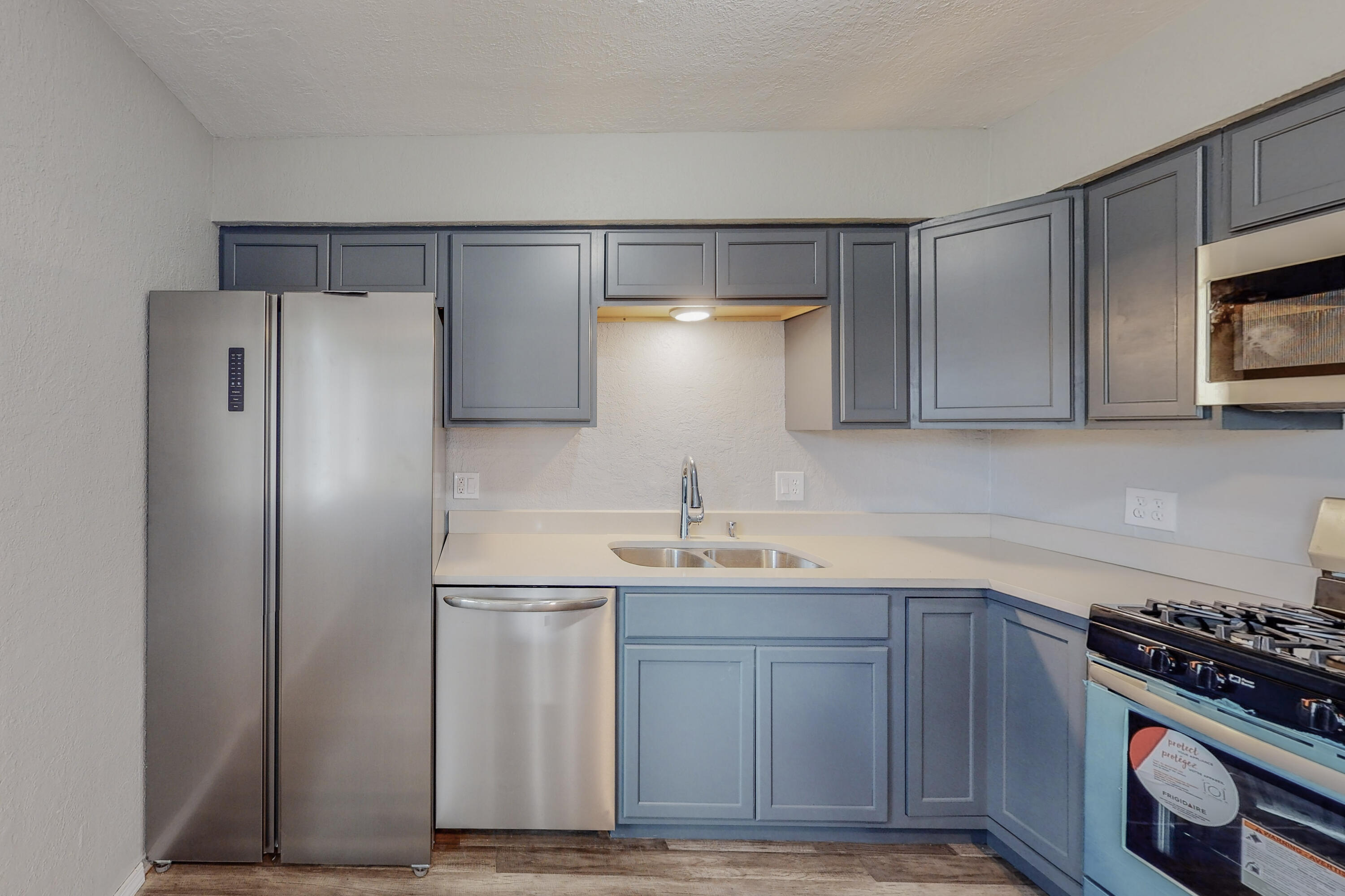 610 LOS LENTES Road SE