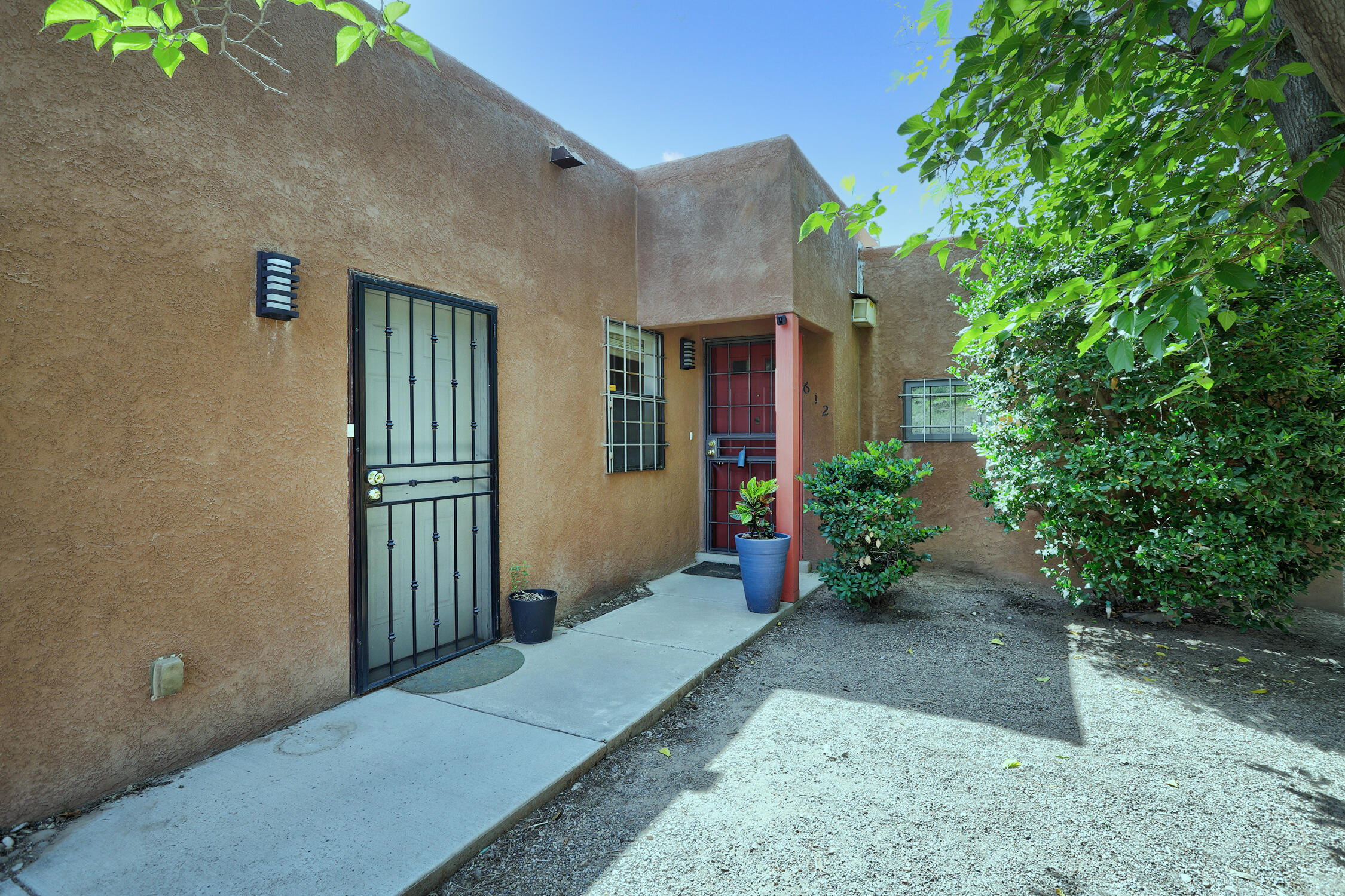 612 GRIEGOS Road NW