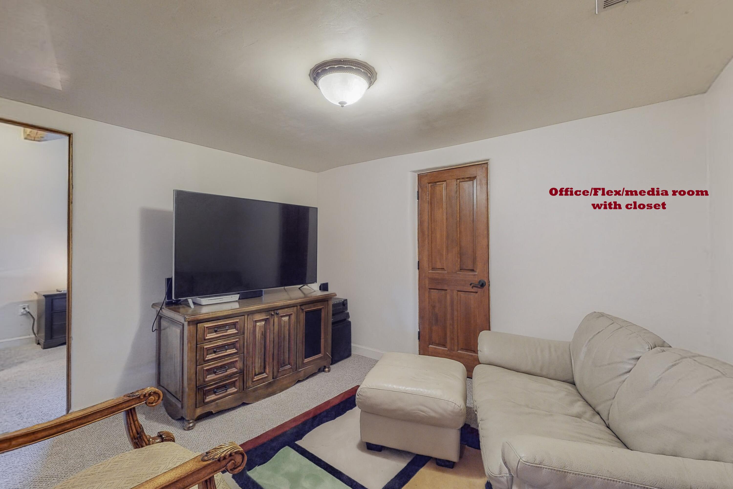 3348 DEL RIO Road SW