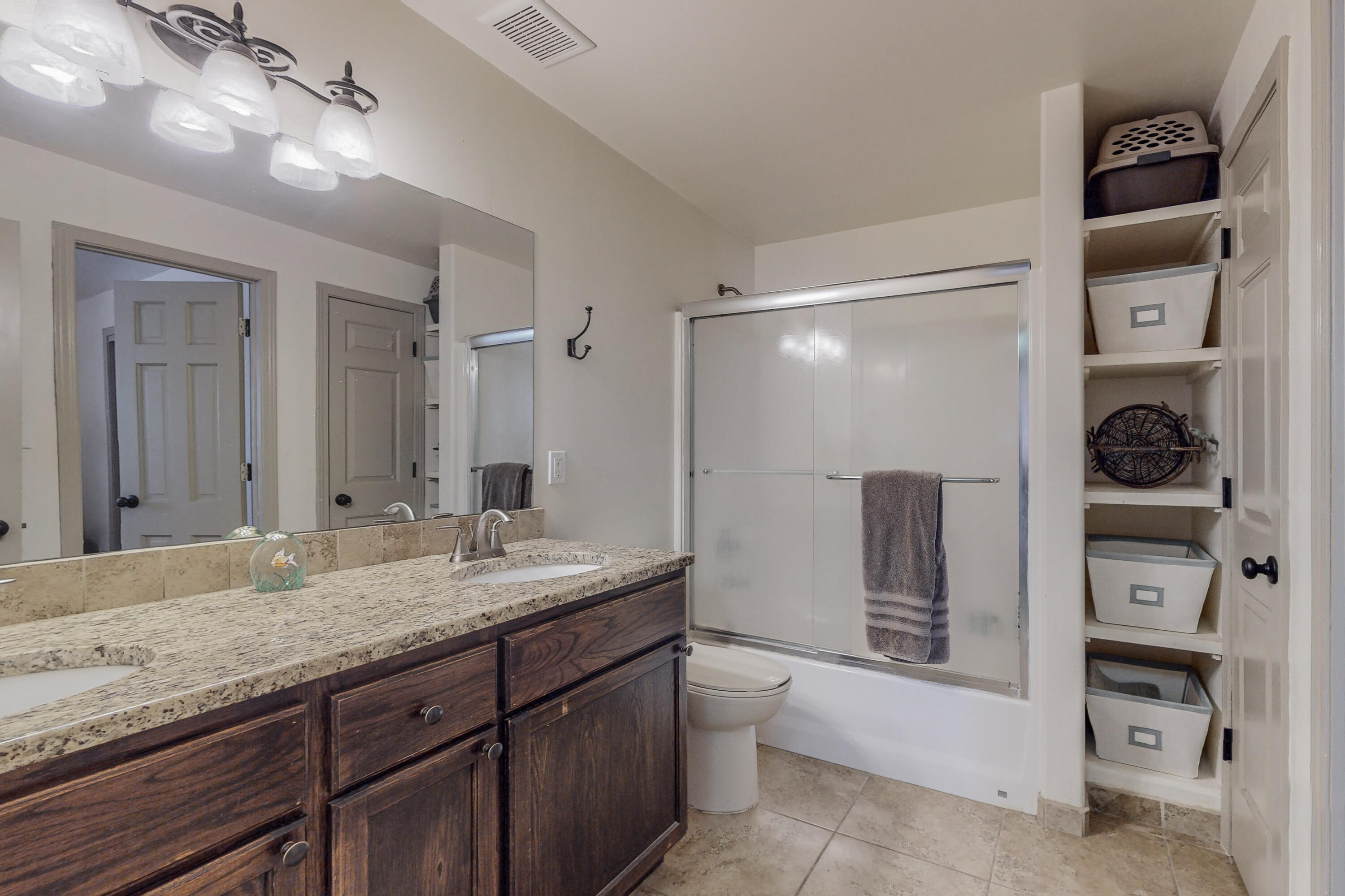 3348 DEL RIO Road SW