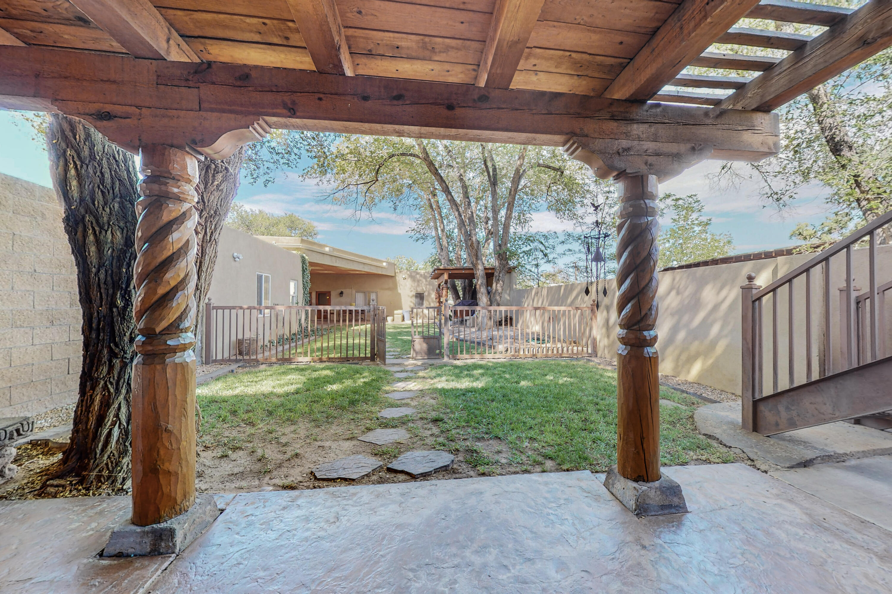 3348 DEL RIO Road SW