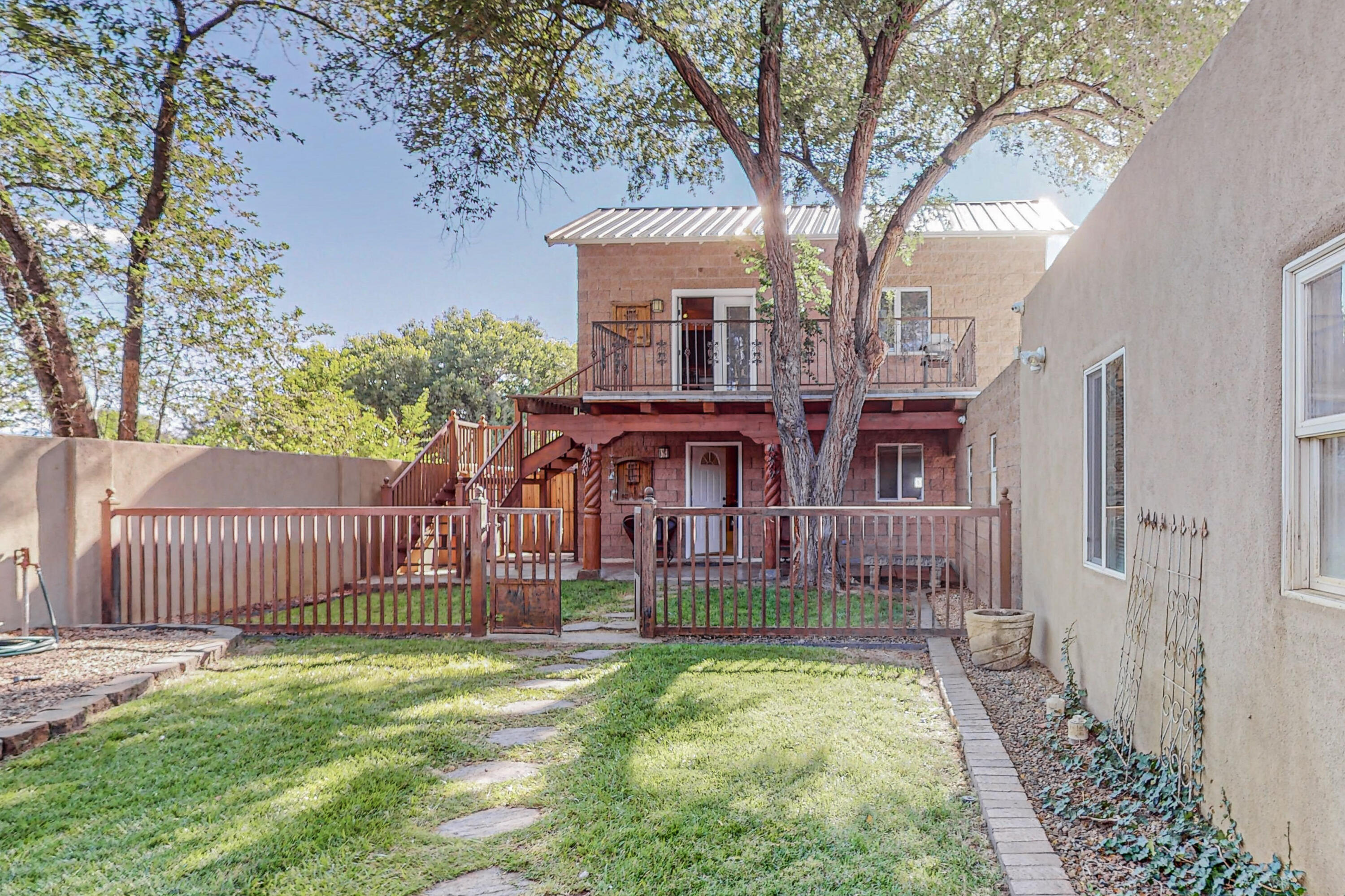 3348 DEL RIO Road SW