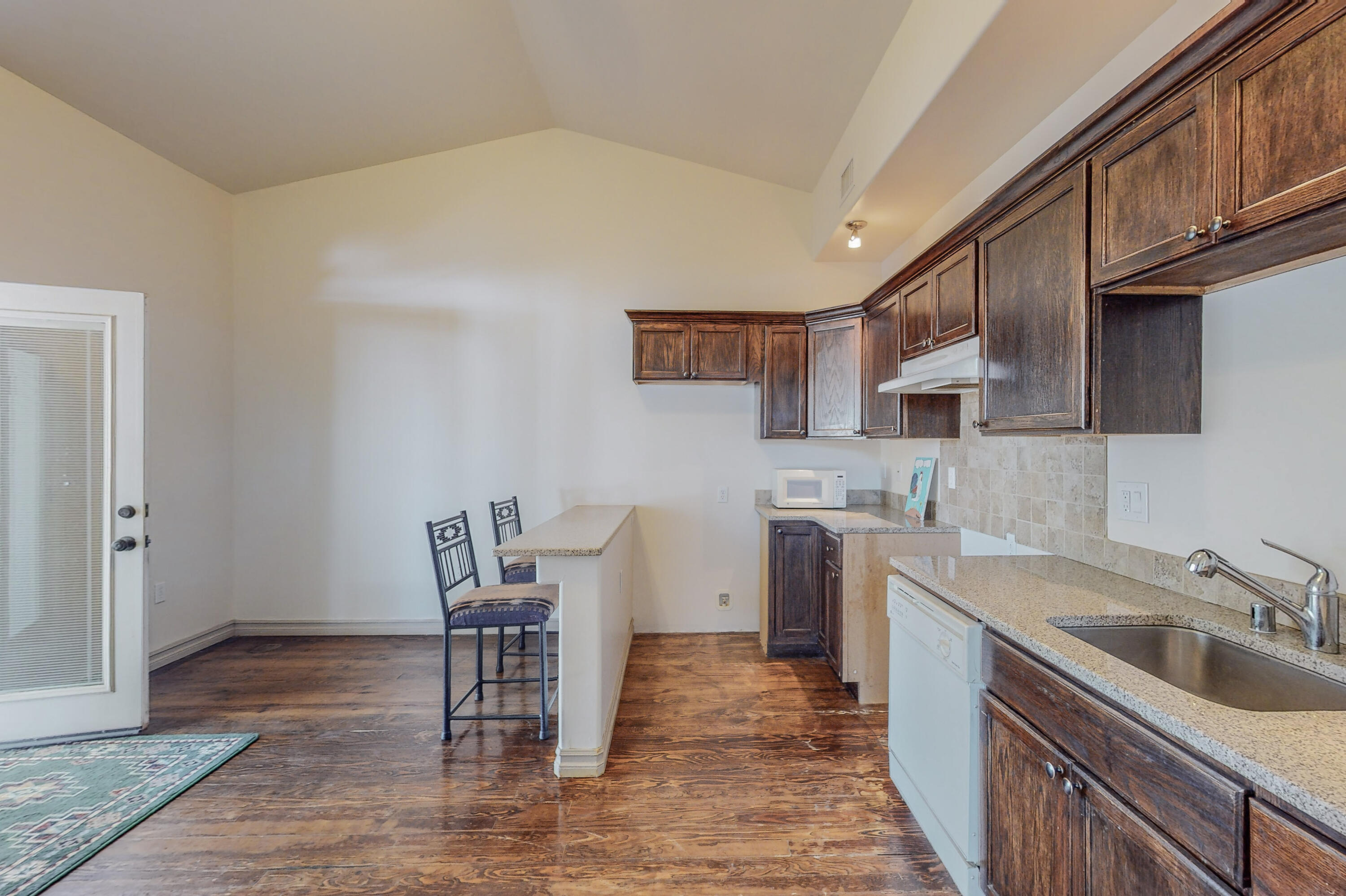 3348 DEL RIO Road SW