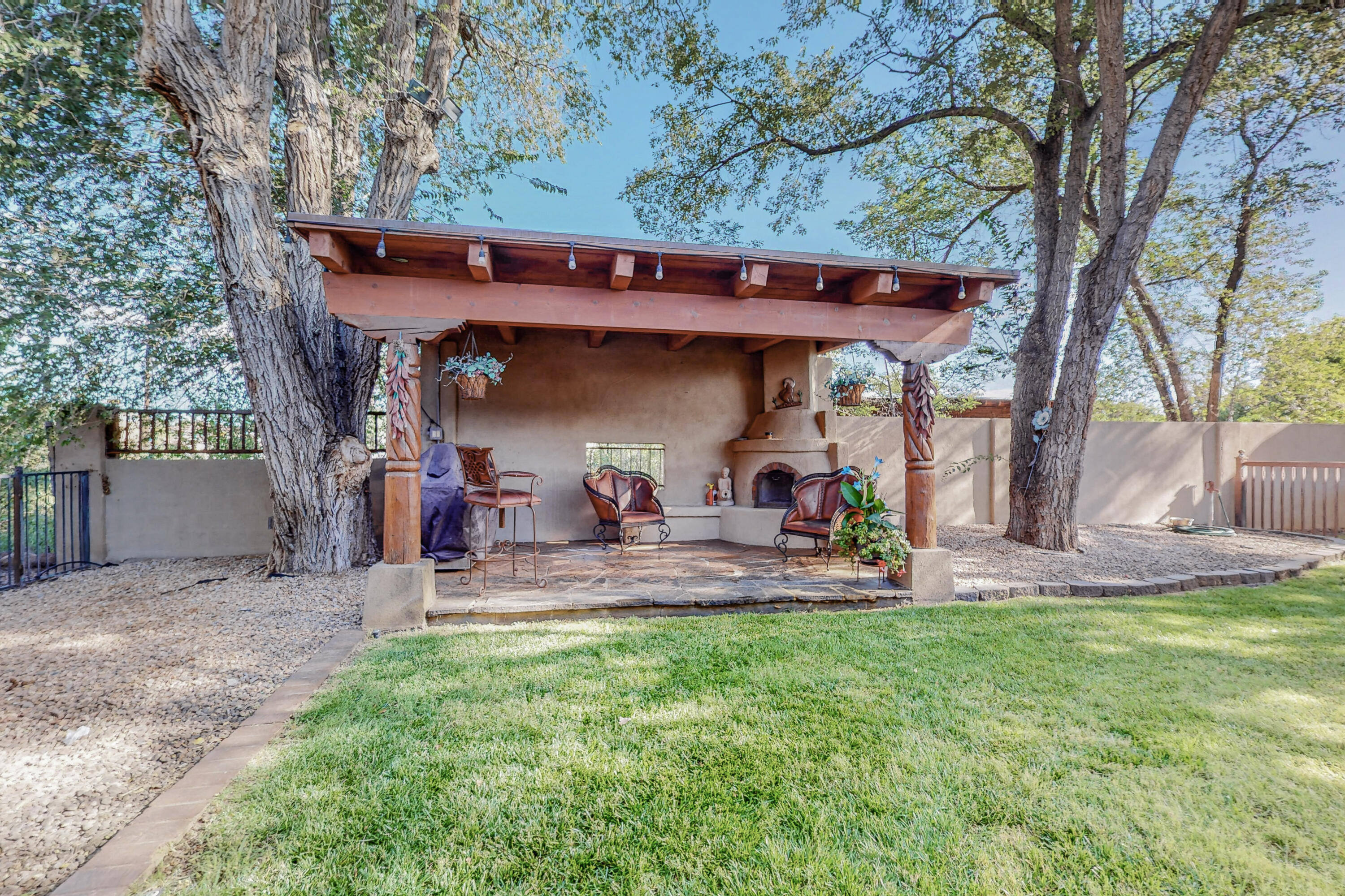 3348 DEL RIO Road SW