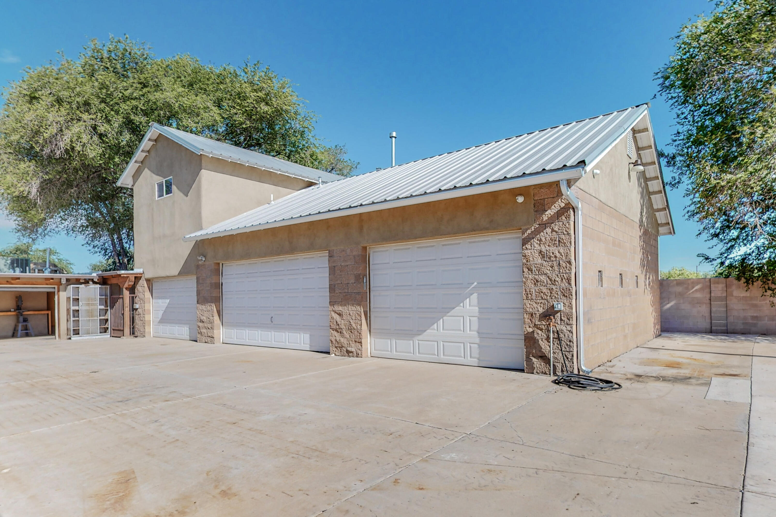 3348 DEL RIO Road SW