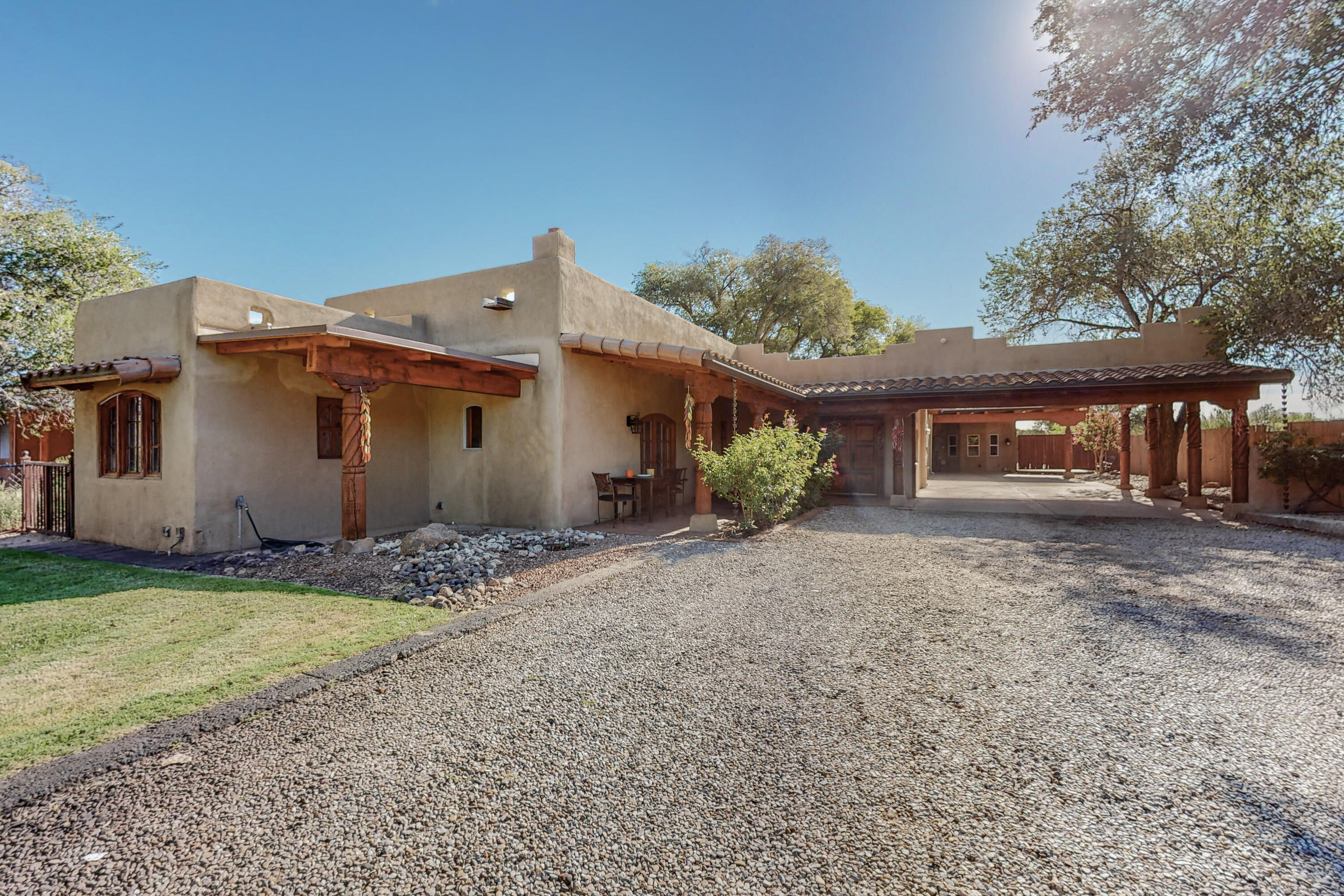 3348 DEL RIO Road SW