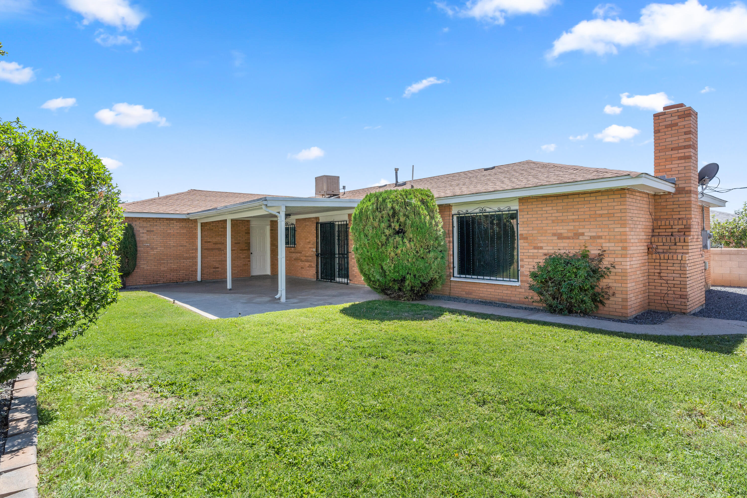 11913 EUCLID Court NE