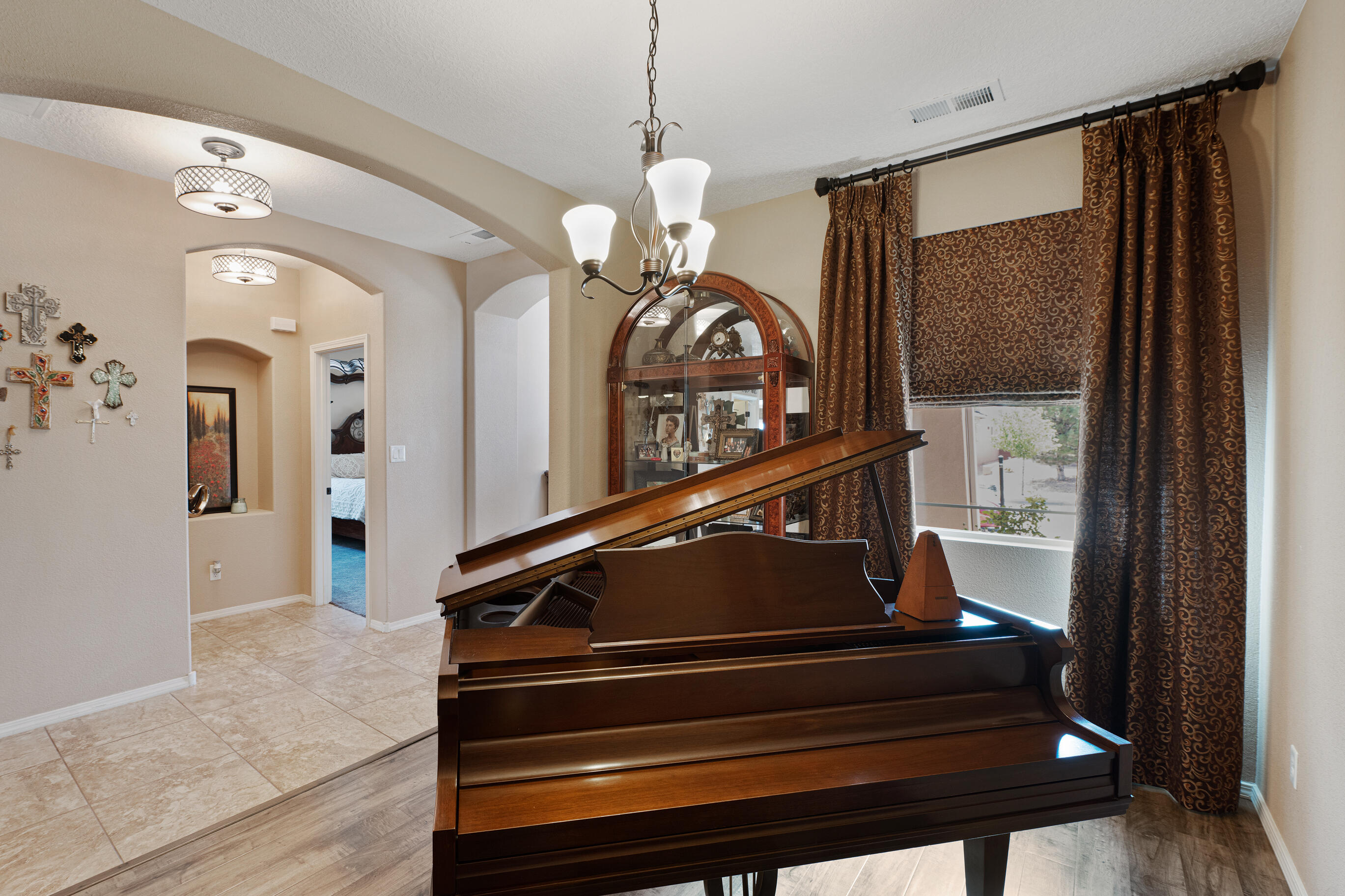 6351 CAMINO DE PAZ Road NW