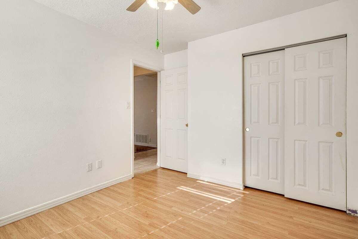 2517 STALLION Loop SE