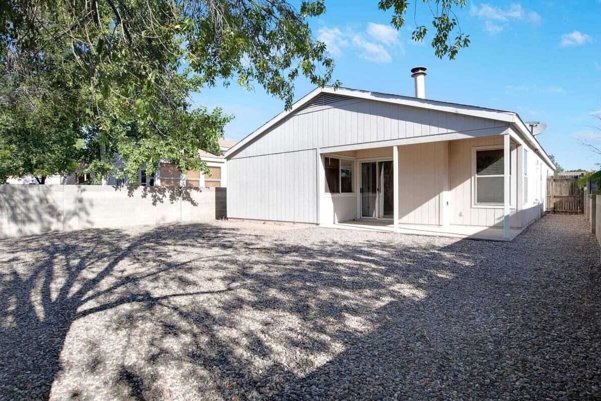 2517 STALLION Loop SE