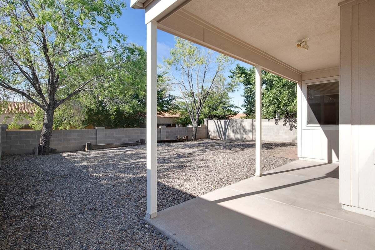 2517 STALLION Loop SE