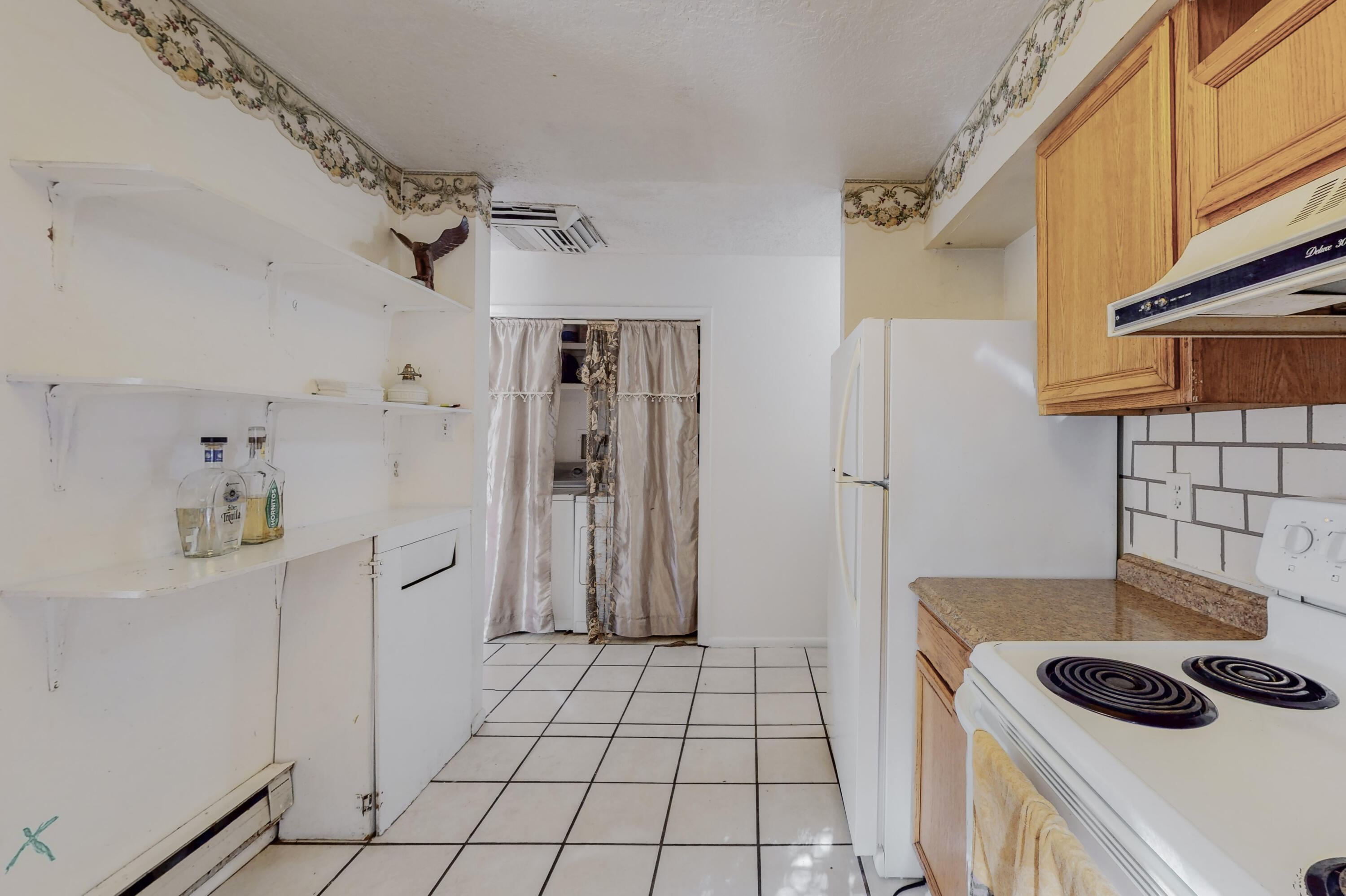 6067 REDLANDS Road NW