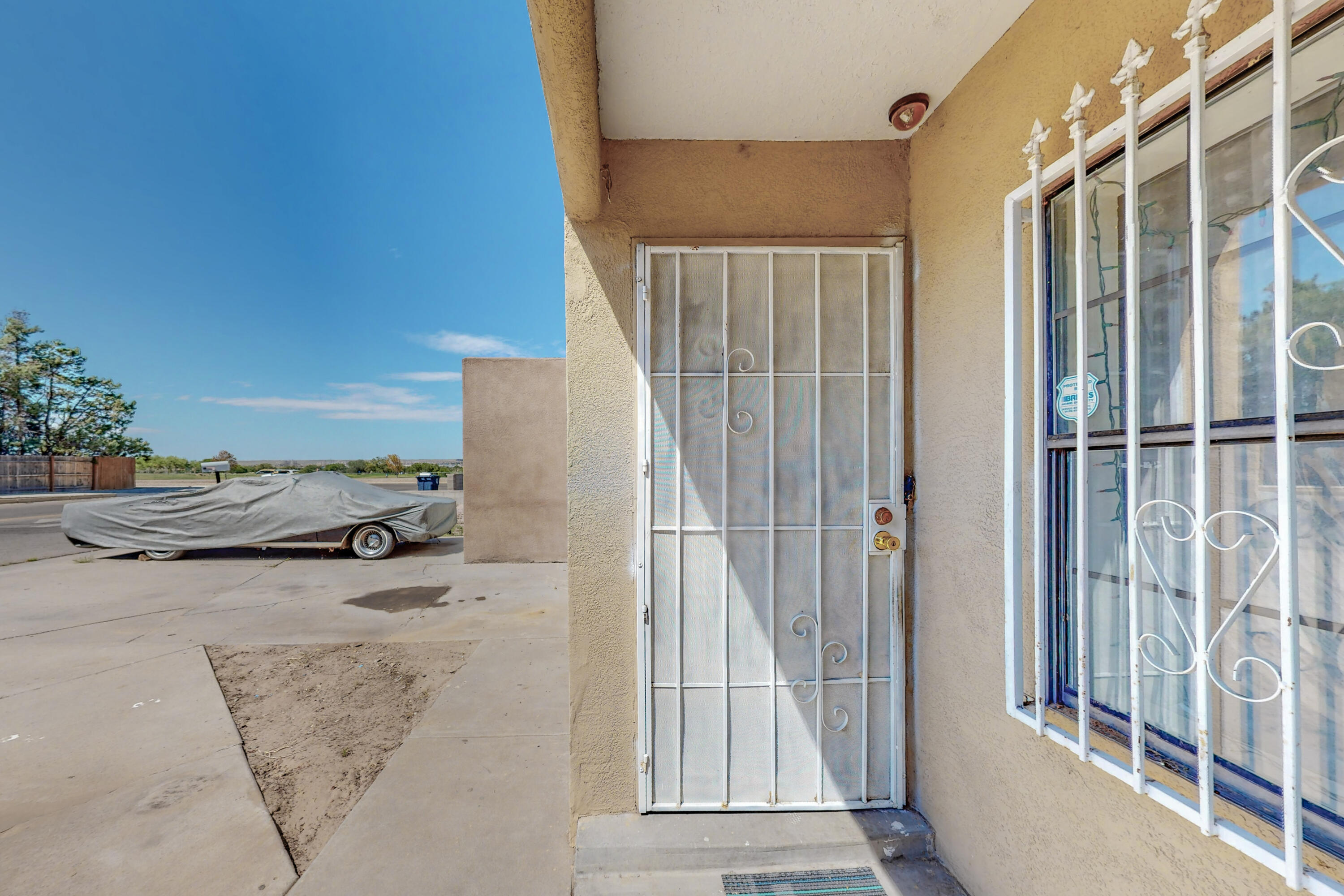 6067 REDLANDS Road NW