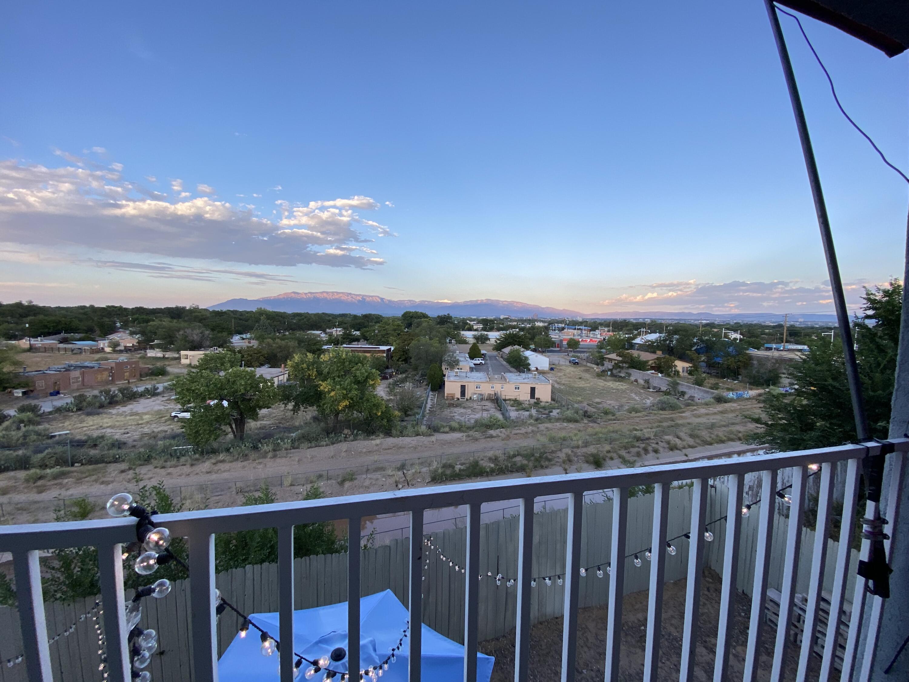 136 CASITA VISTA Place NW