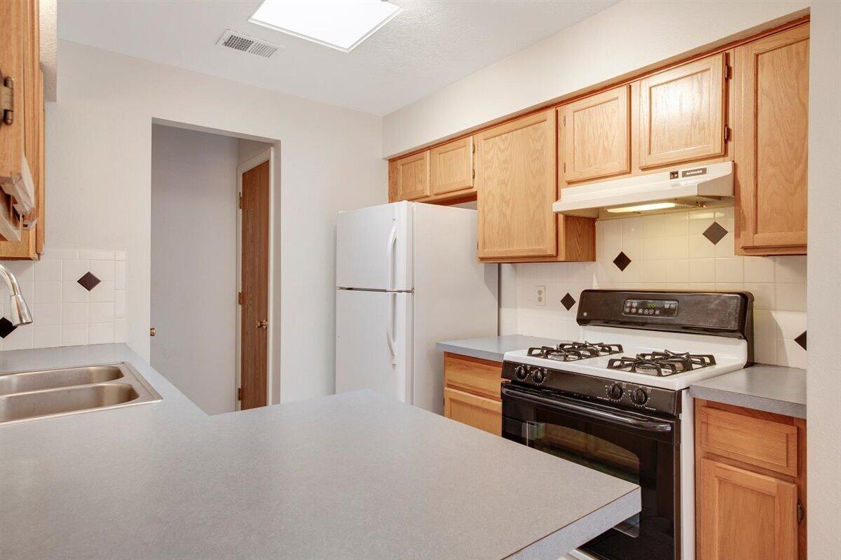 5801 LOWELL Street NE Unit: 15D