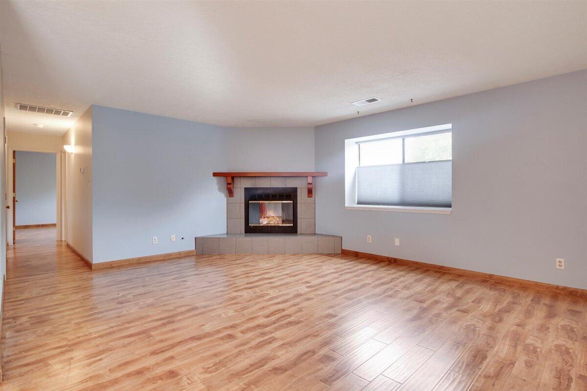 5801 LOWELL Street NE Unit: 15D