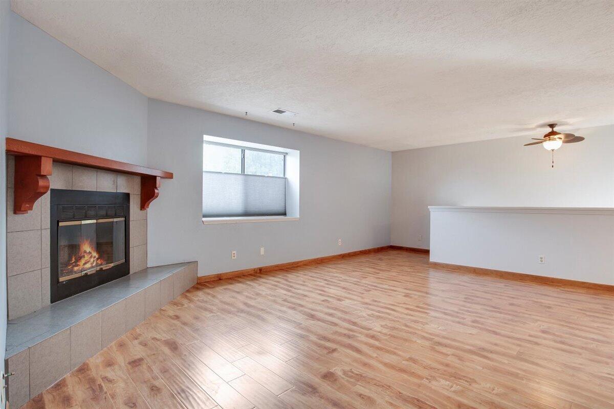 5801 LOWELL Street NE Unit: 15D