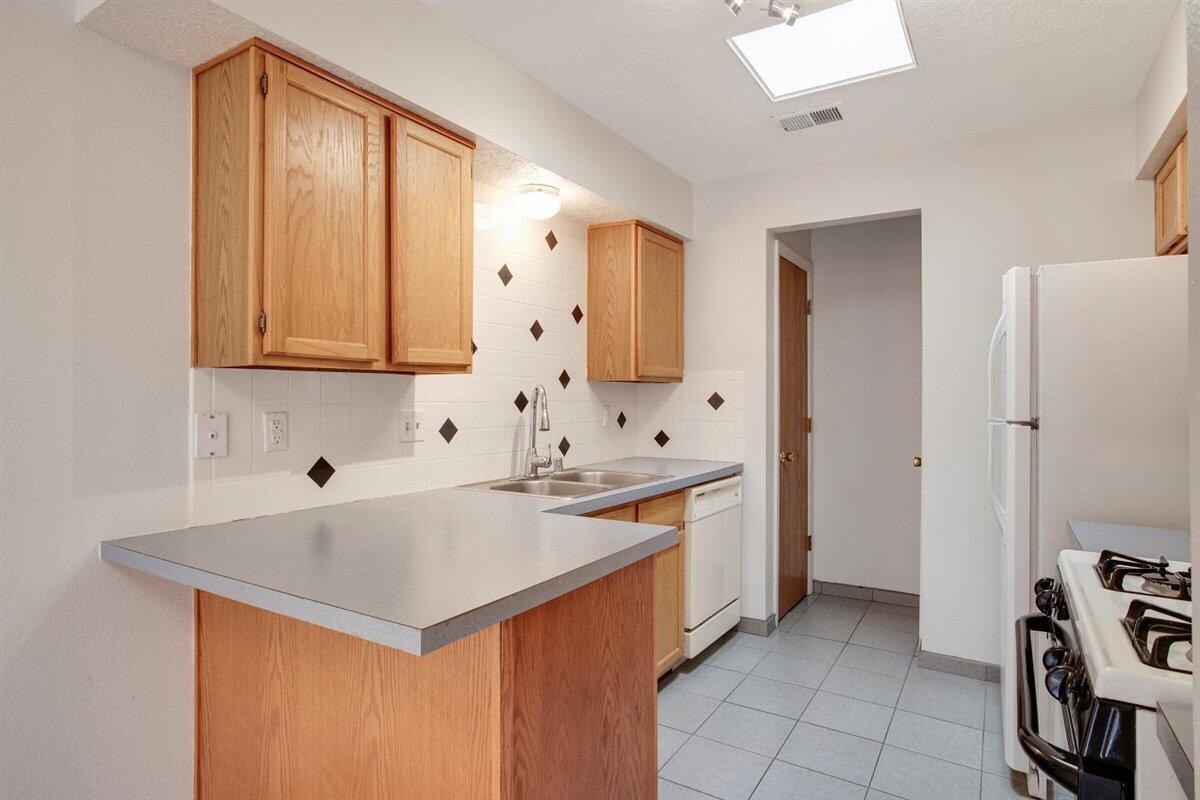 5801 LOWELL Street NE Unit: 15D