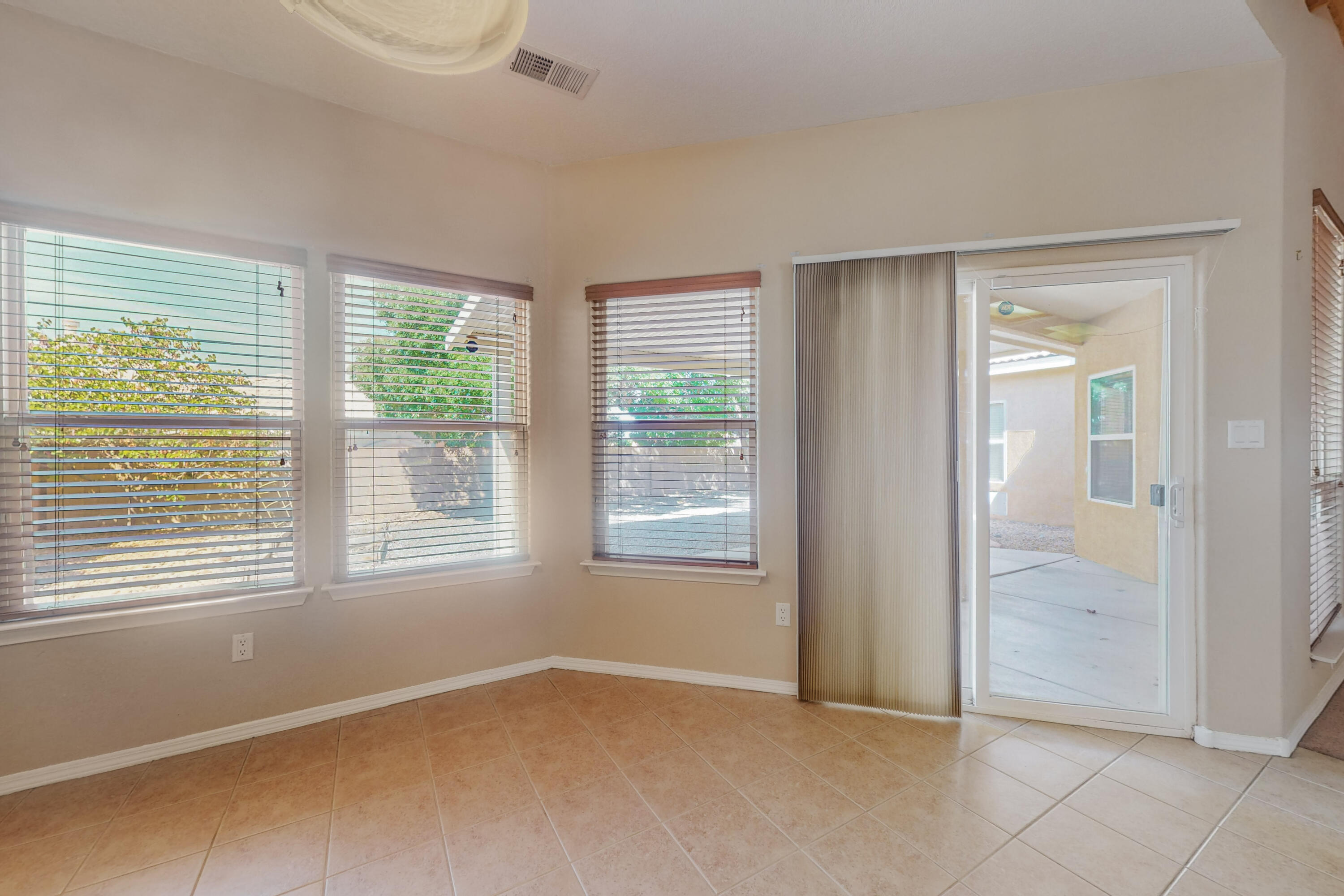 7205 CALLE MONTANA NE