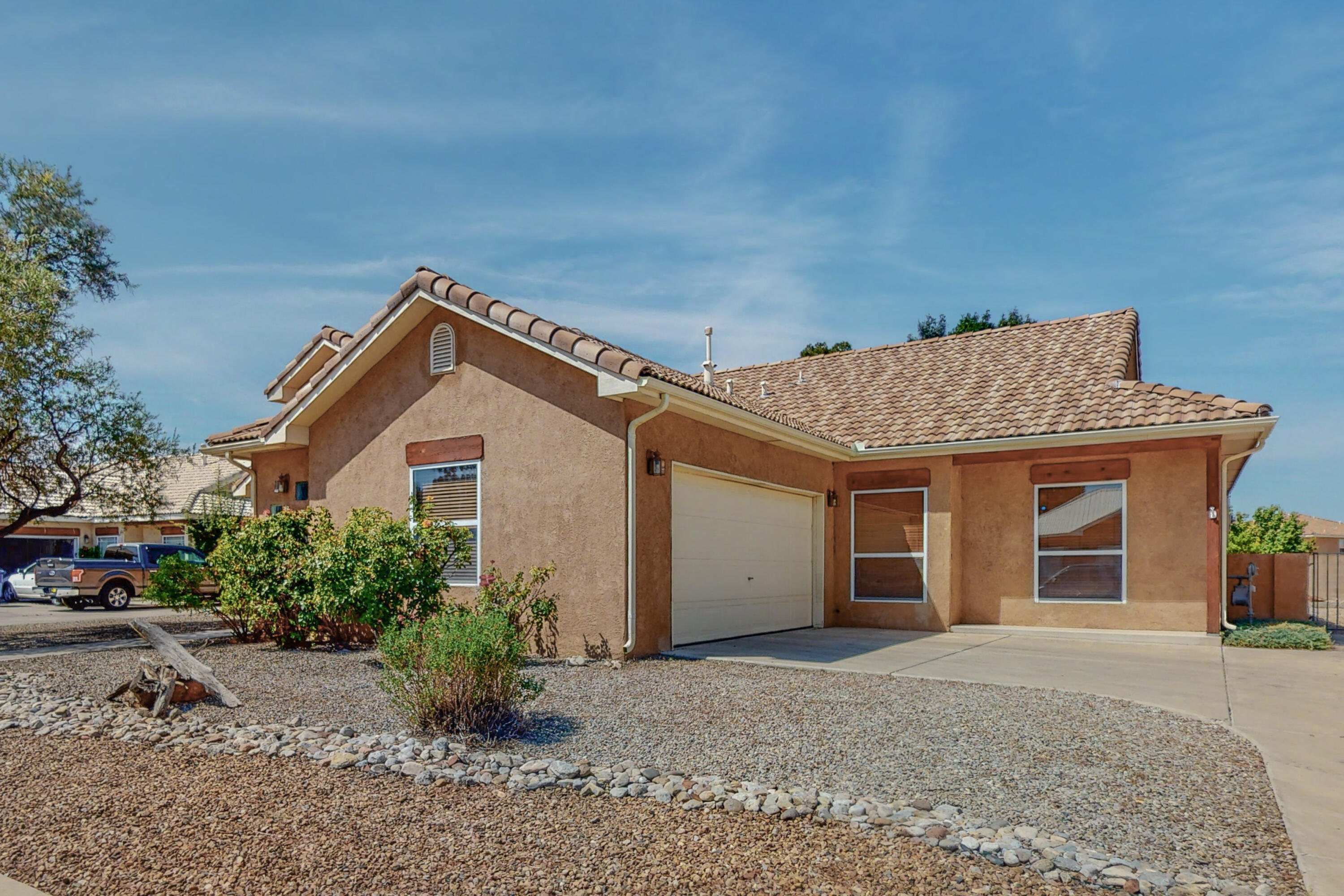 7205 CALLE MONTANA NE