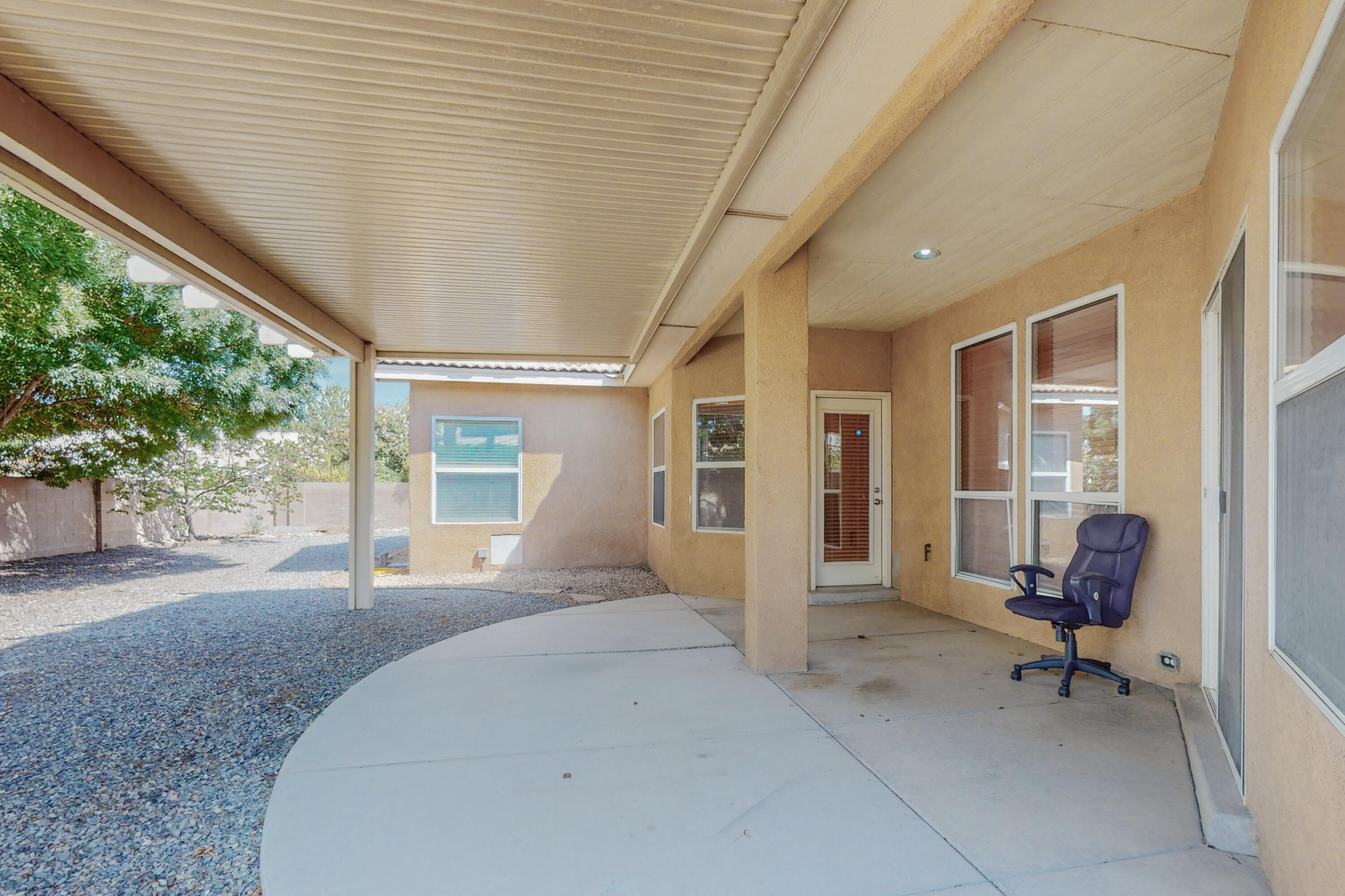 7205 CALLE MONTANA NE