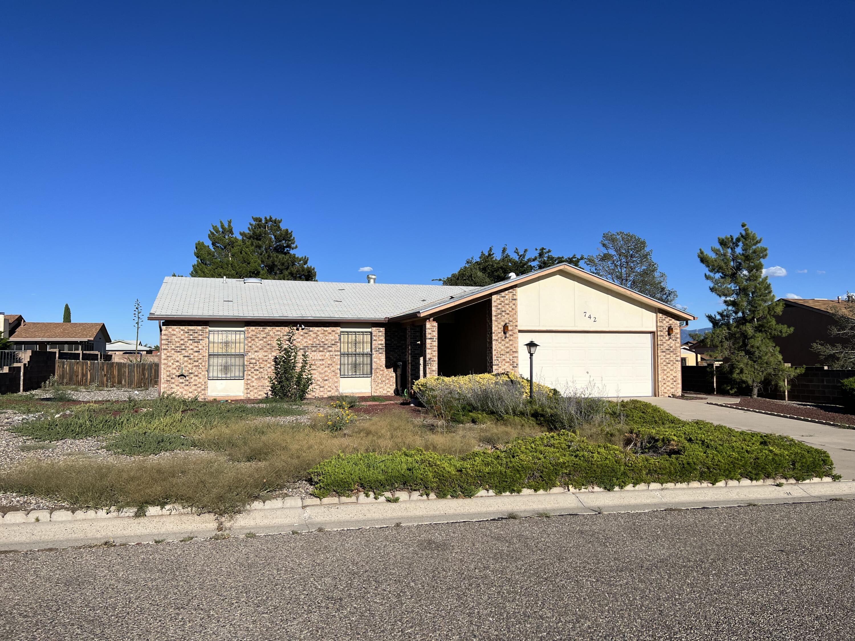 742 CASPER Road SE
