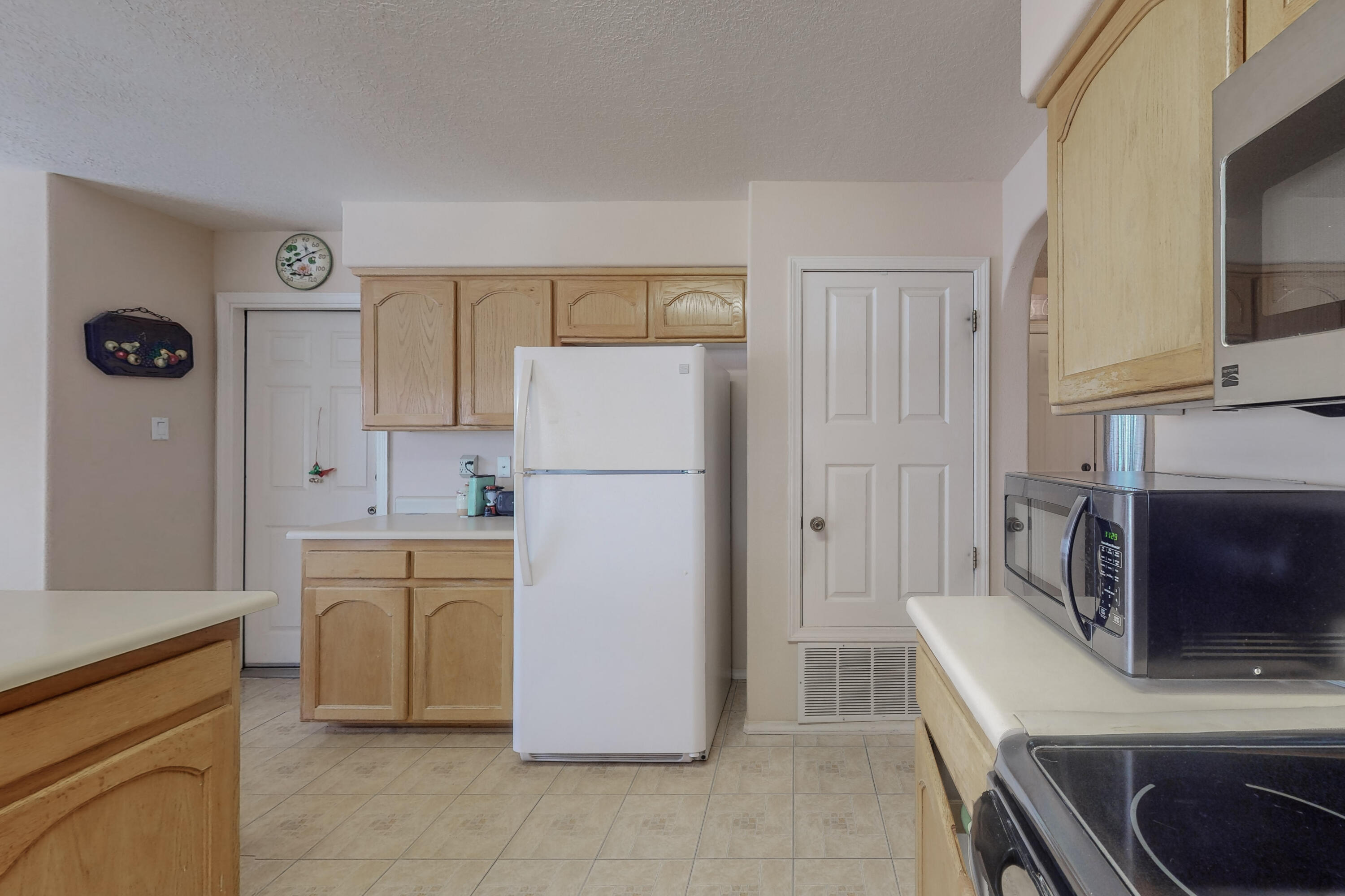 1006 LEE TREVINO Drive