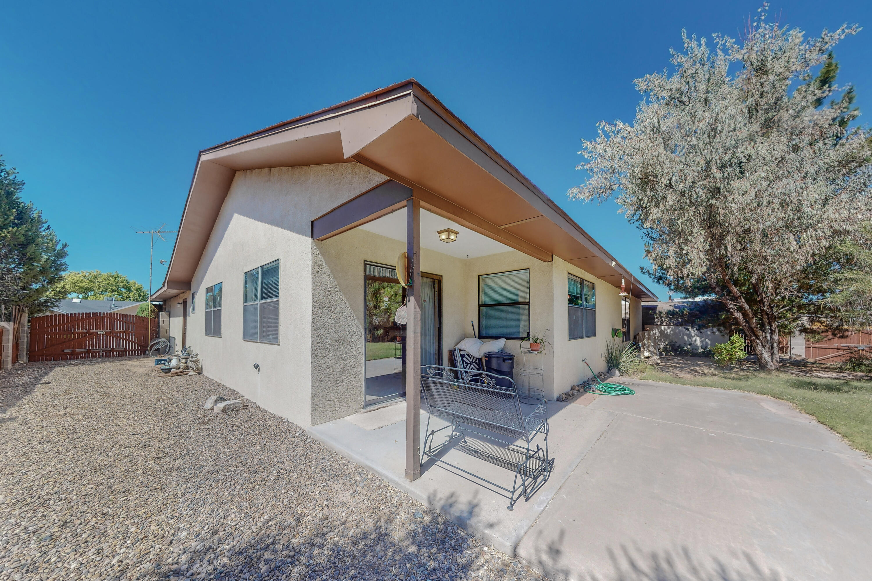 1006 LEE TREVINO Drive