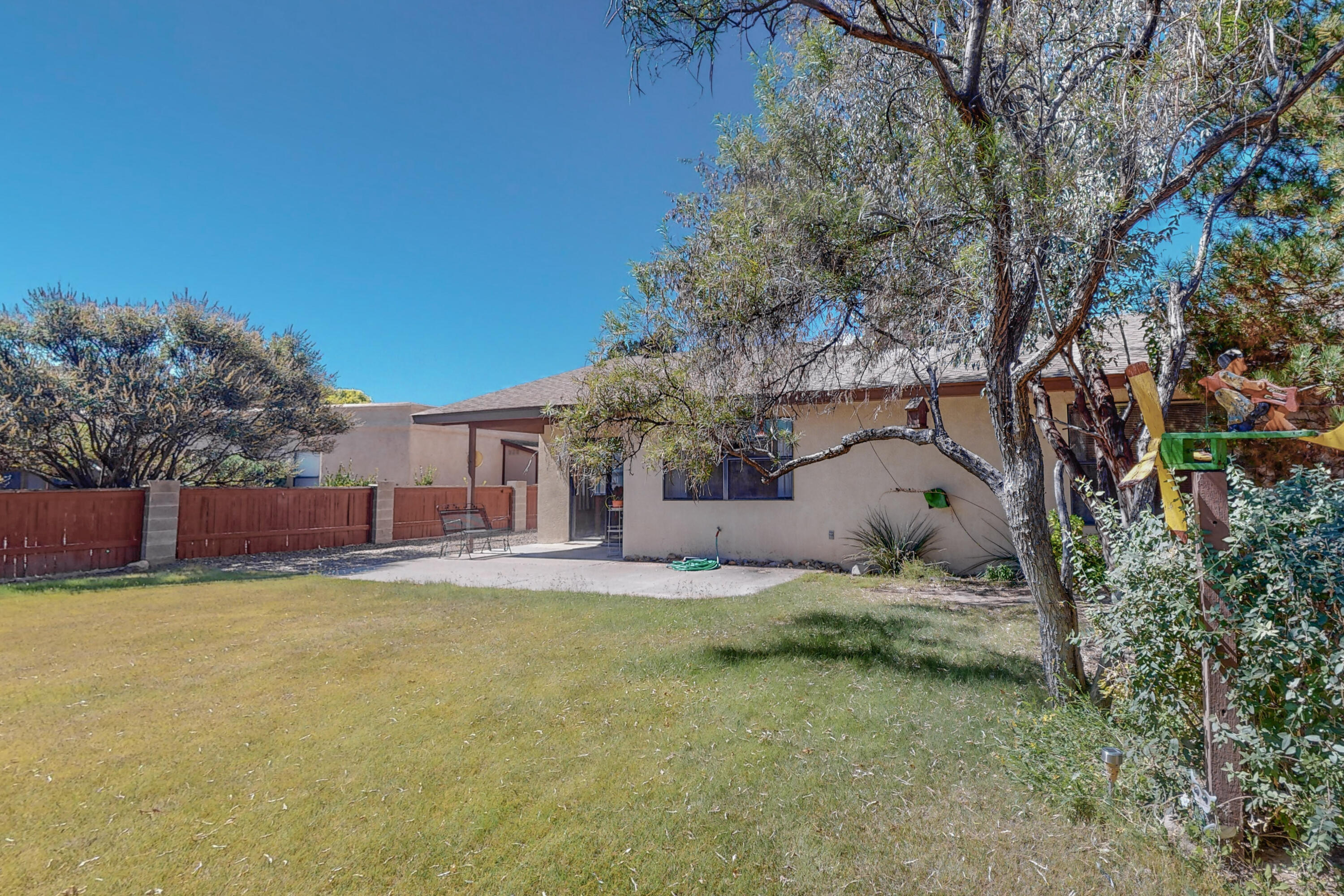 1006 LEE TREVINO Drive