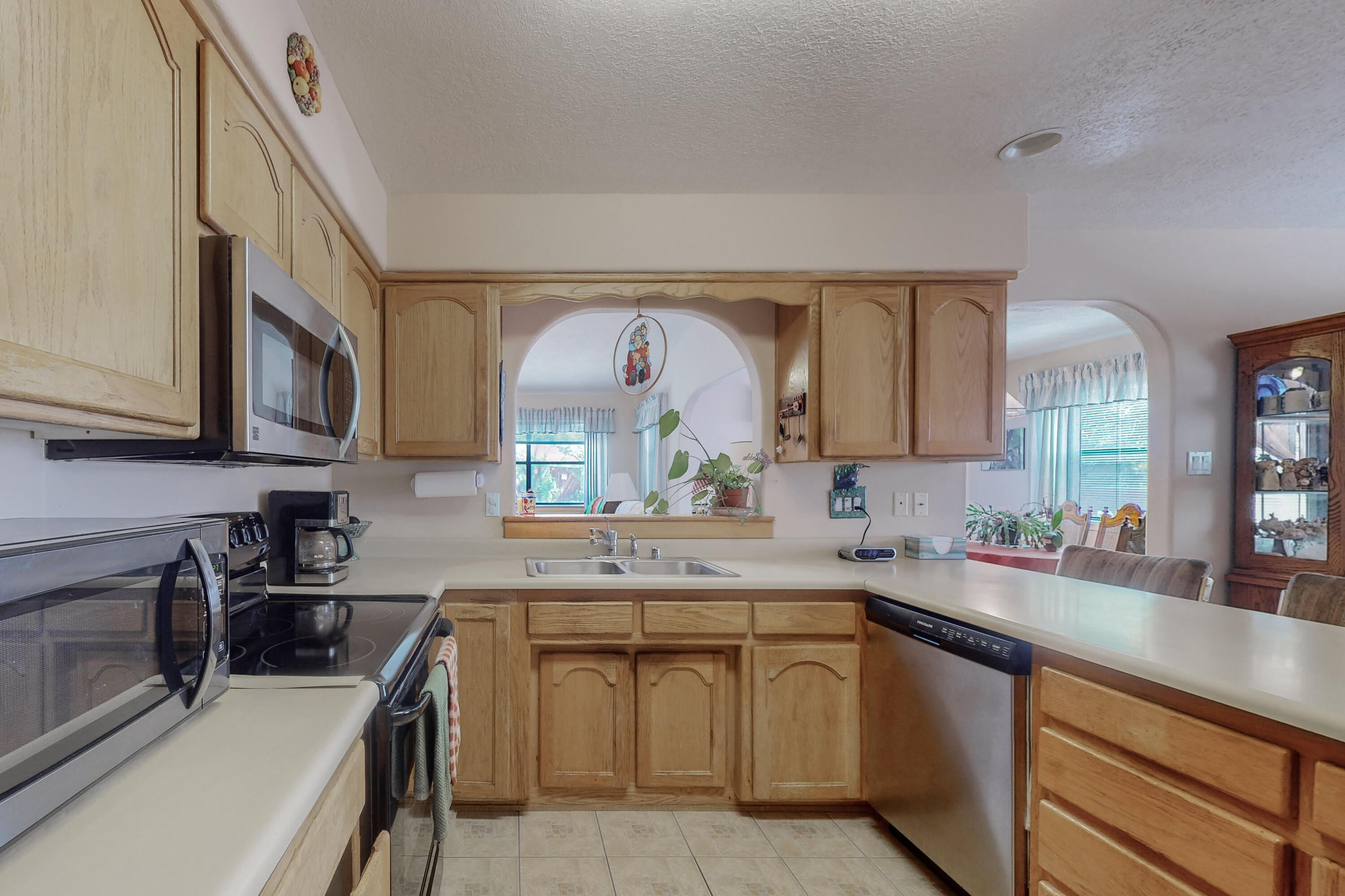 1006 LEE TREVINO Drive