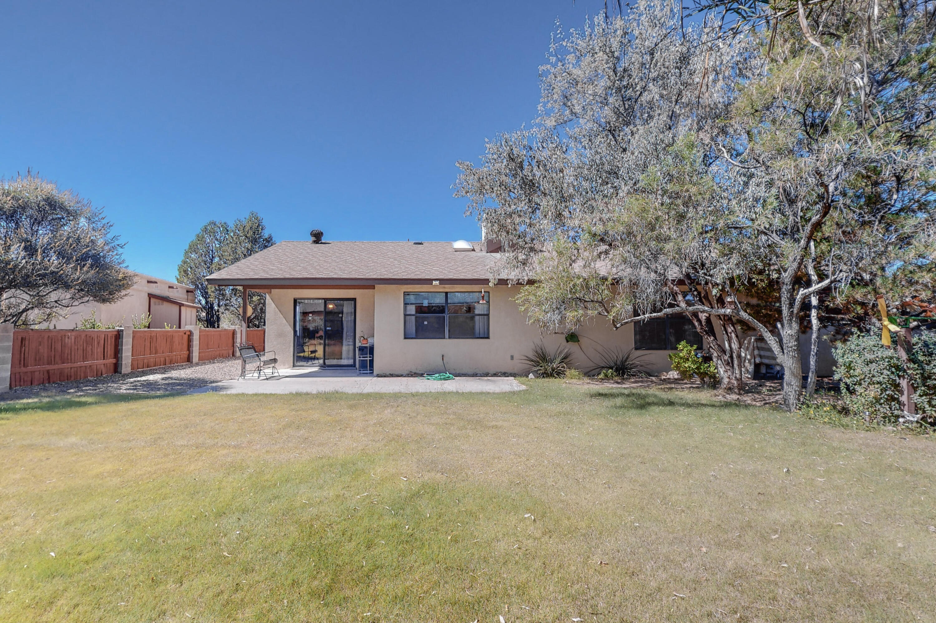 1006 LEE TREVINO Drive