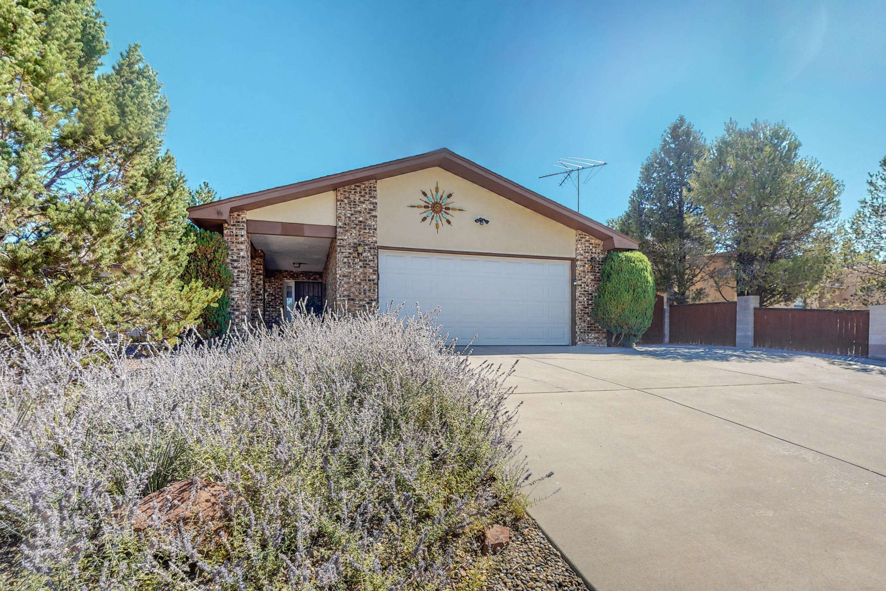 1006 LEE TREVINO Drive