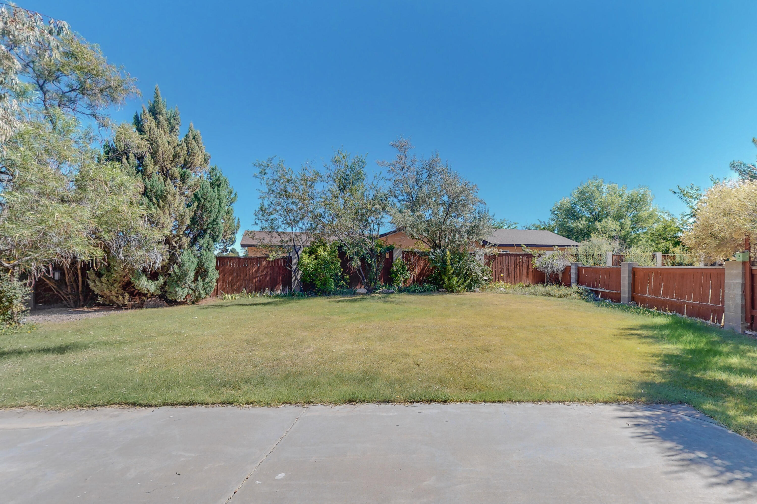 1006 LEE TREVINO Drive