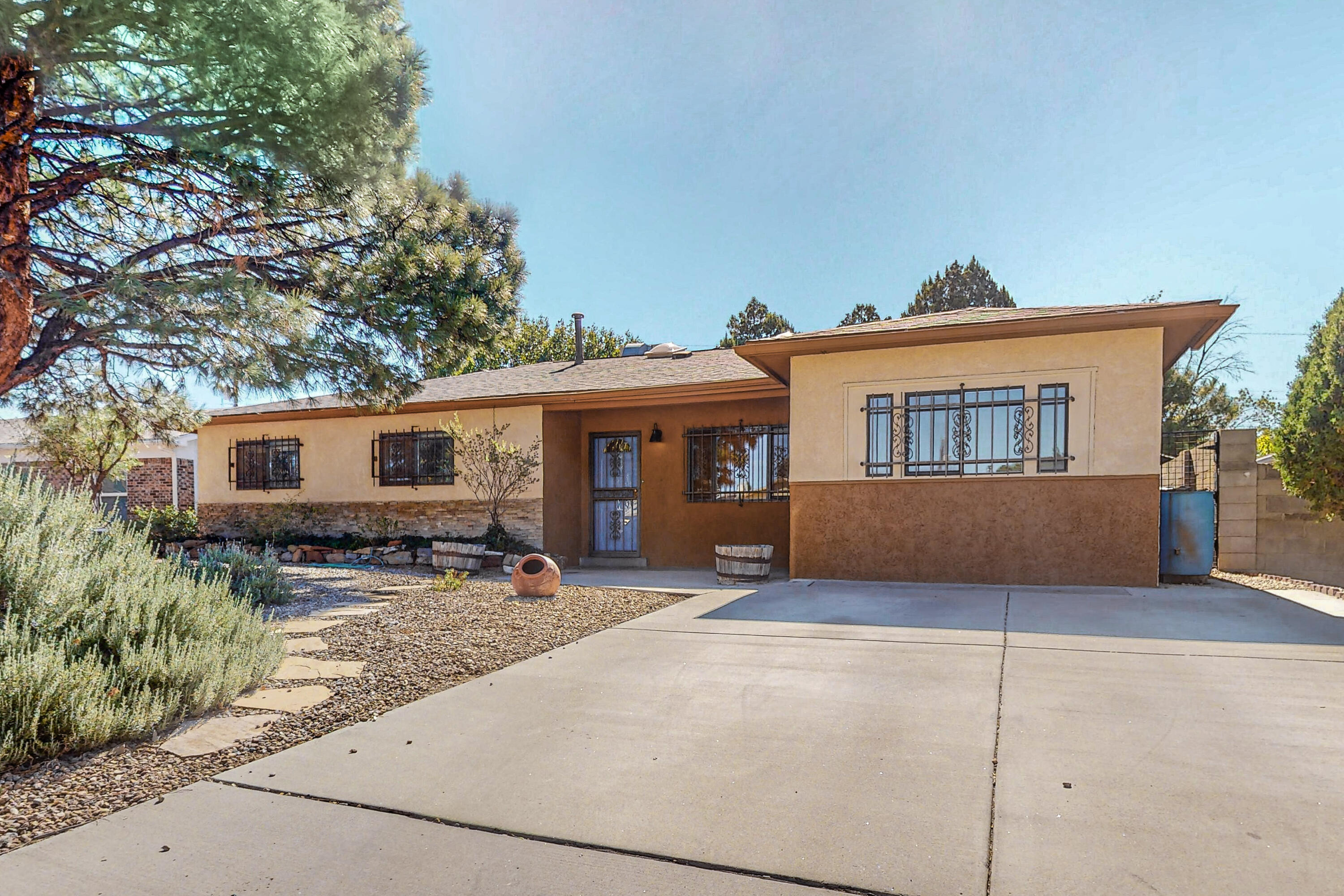 4148 ALCAZAR Street NE