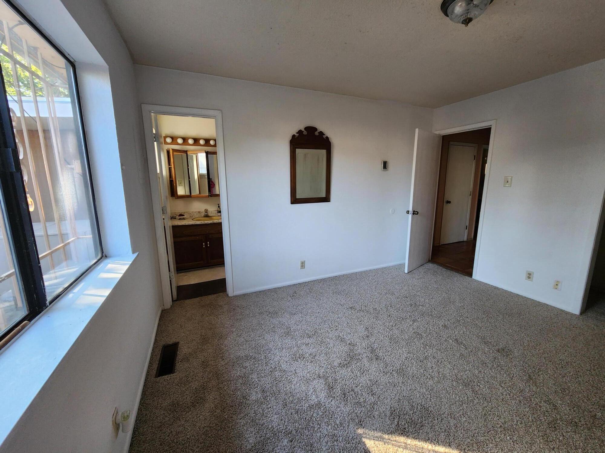 1016 WOODLAND Avenue NW