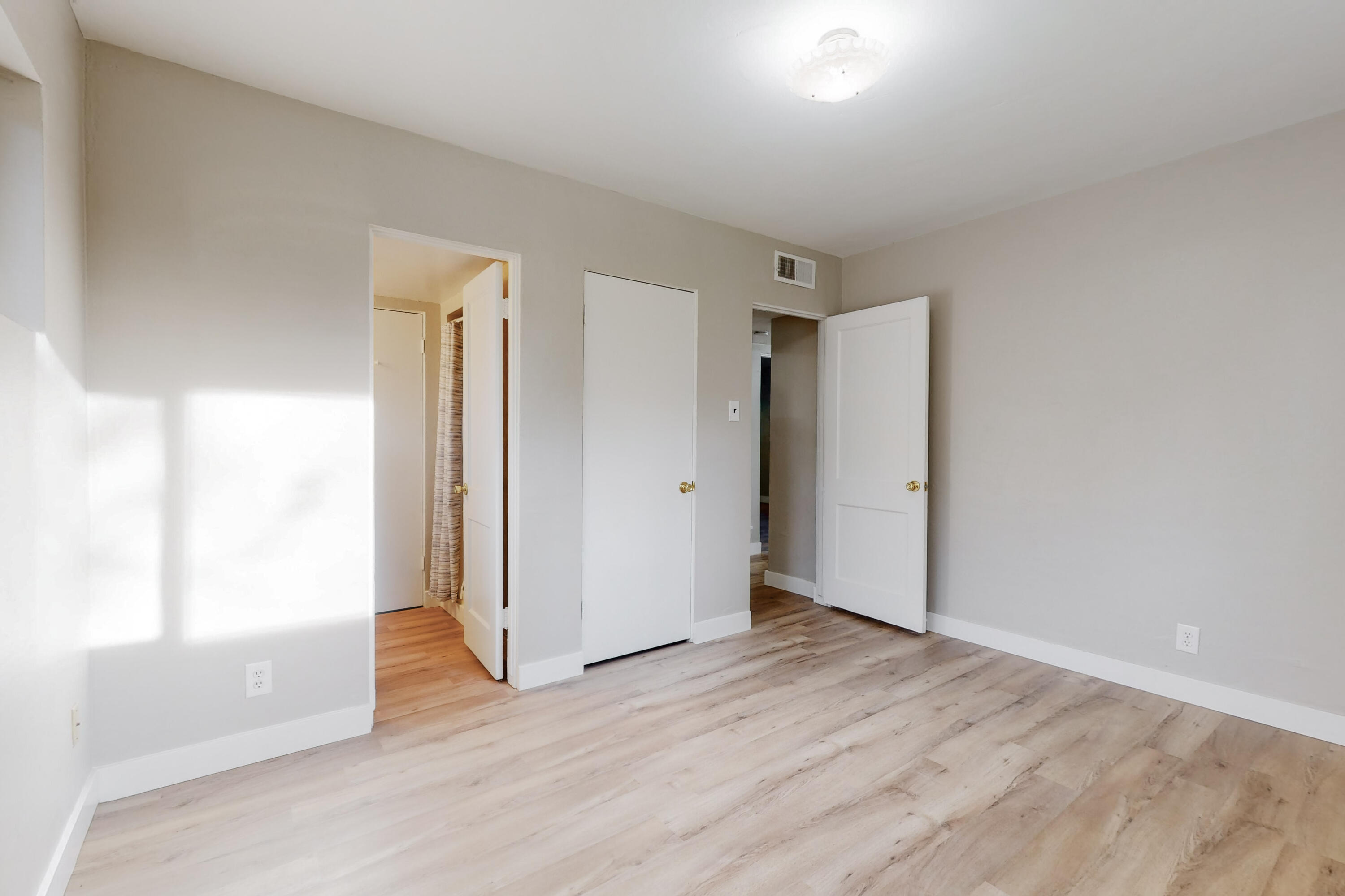 2403 General Bradley Street NE