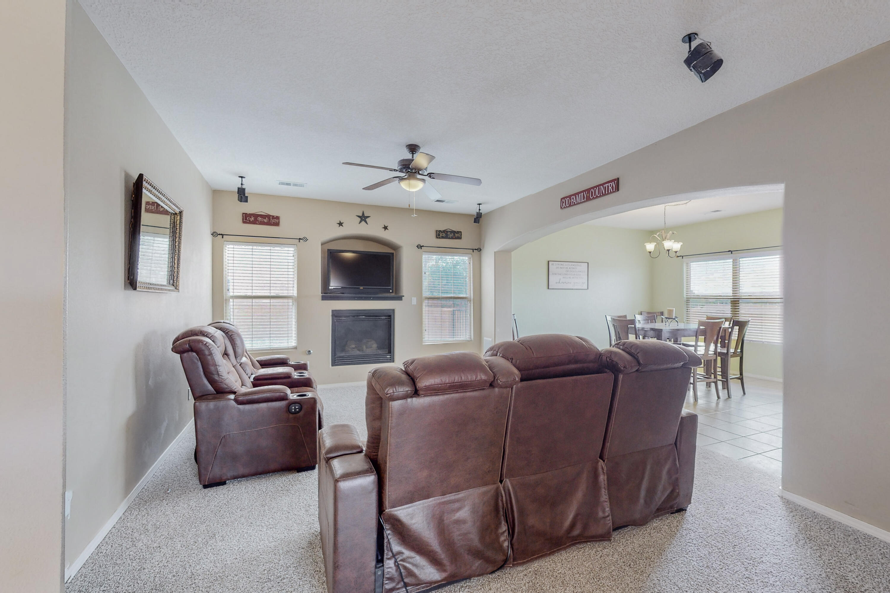 3361 COCHITI Street NE
