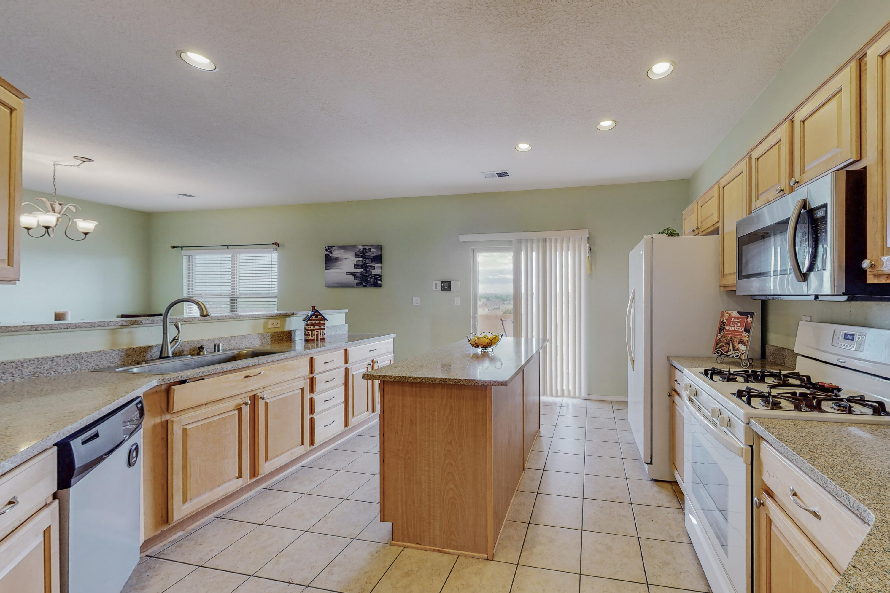 3361 COCHITI Street NE