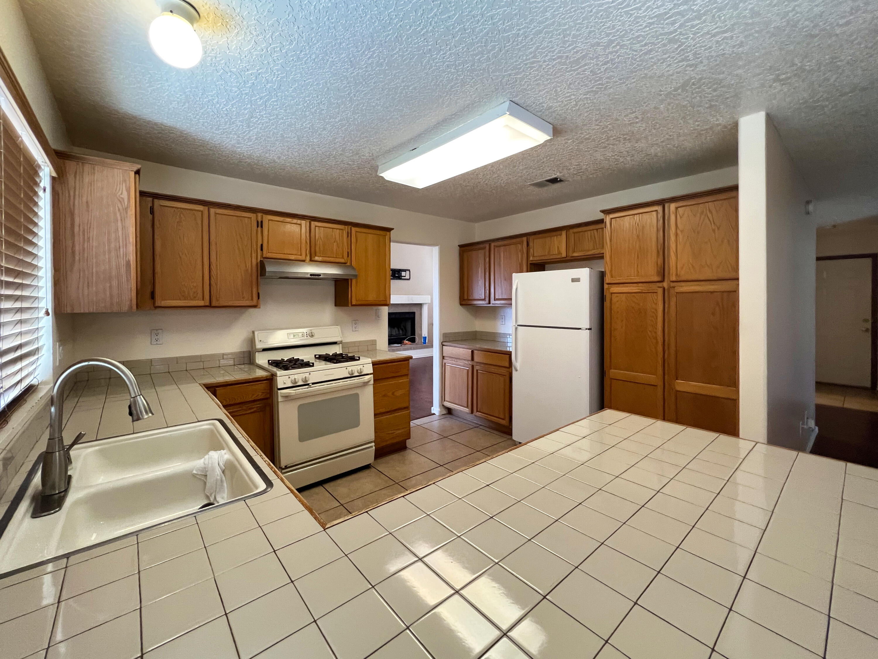 8028 CAMINO DE AGUILA NW
