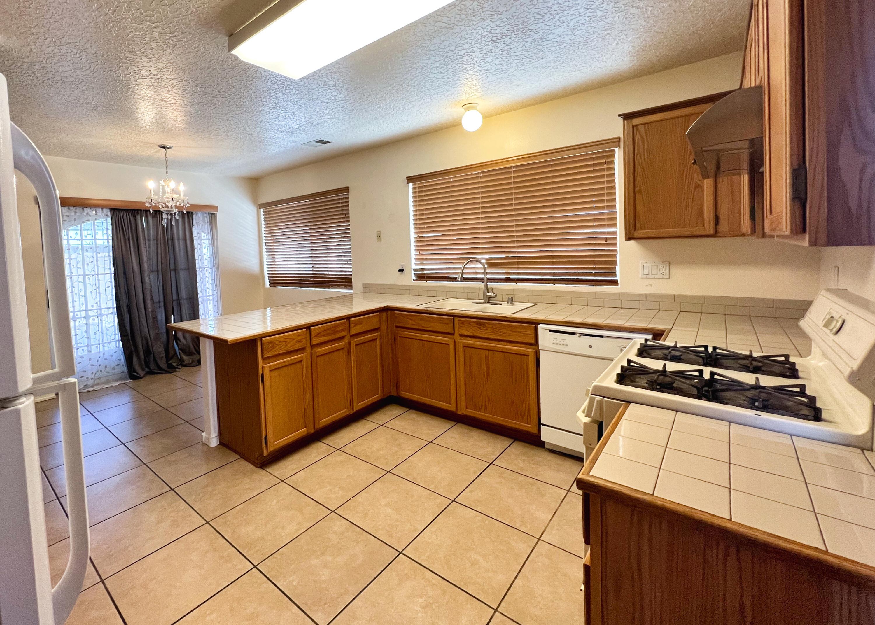 8028 CAMINO DE AGUILA NW