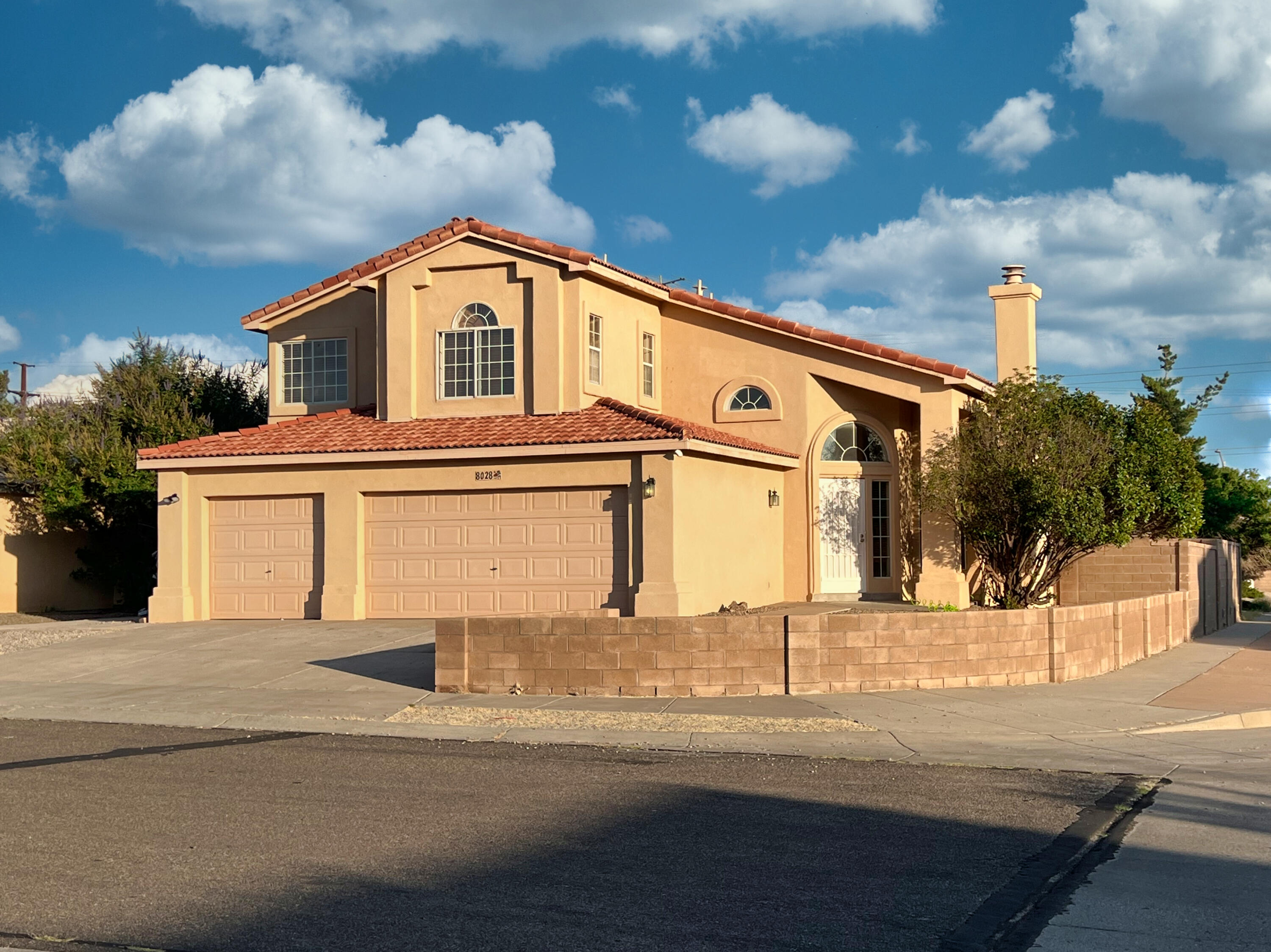 8028 CAMINO DE AGUILA NW