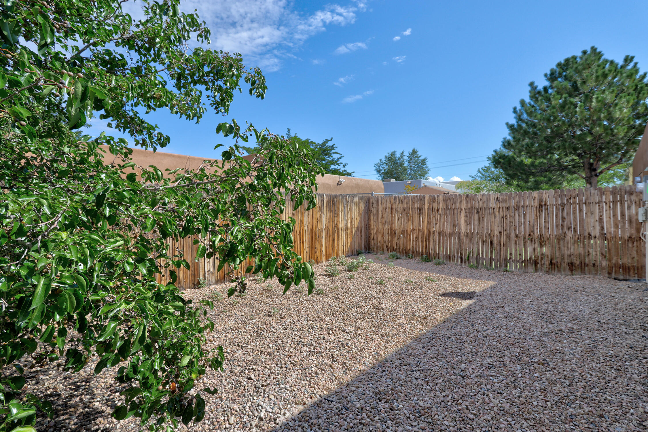 5013 REDLANDS Road NW