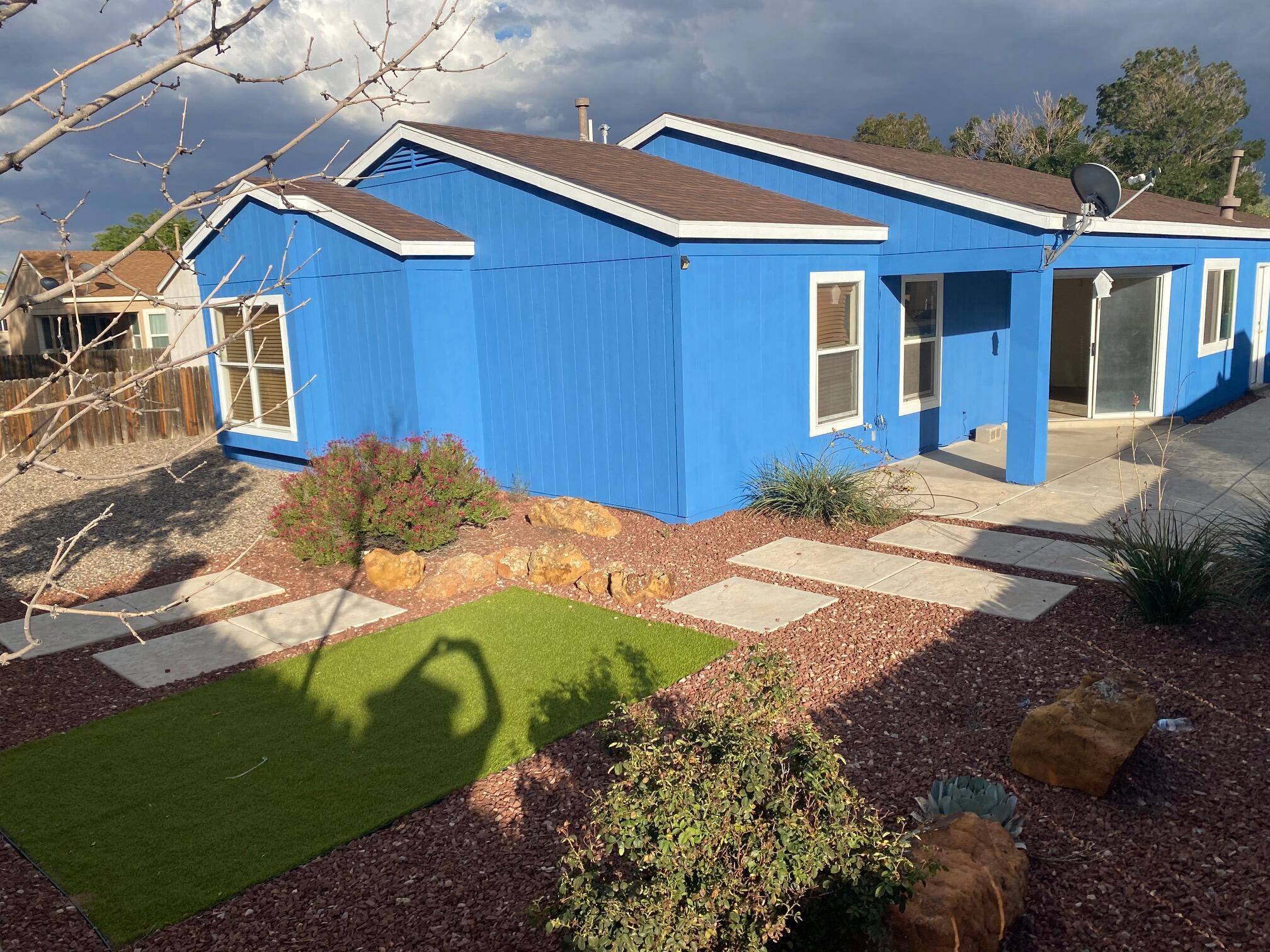 2117 SIERRA Lane NE