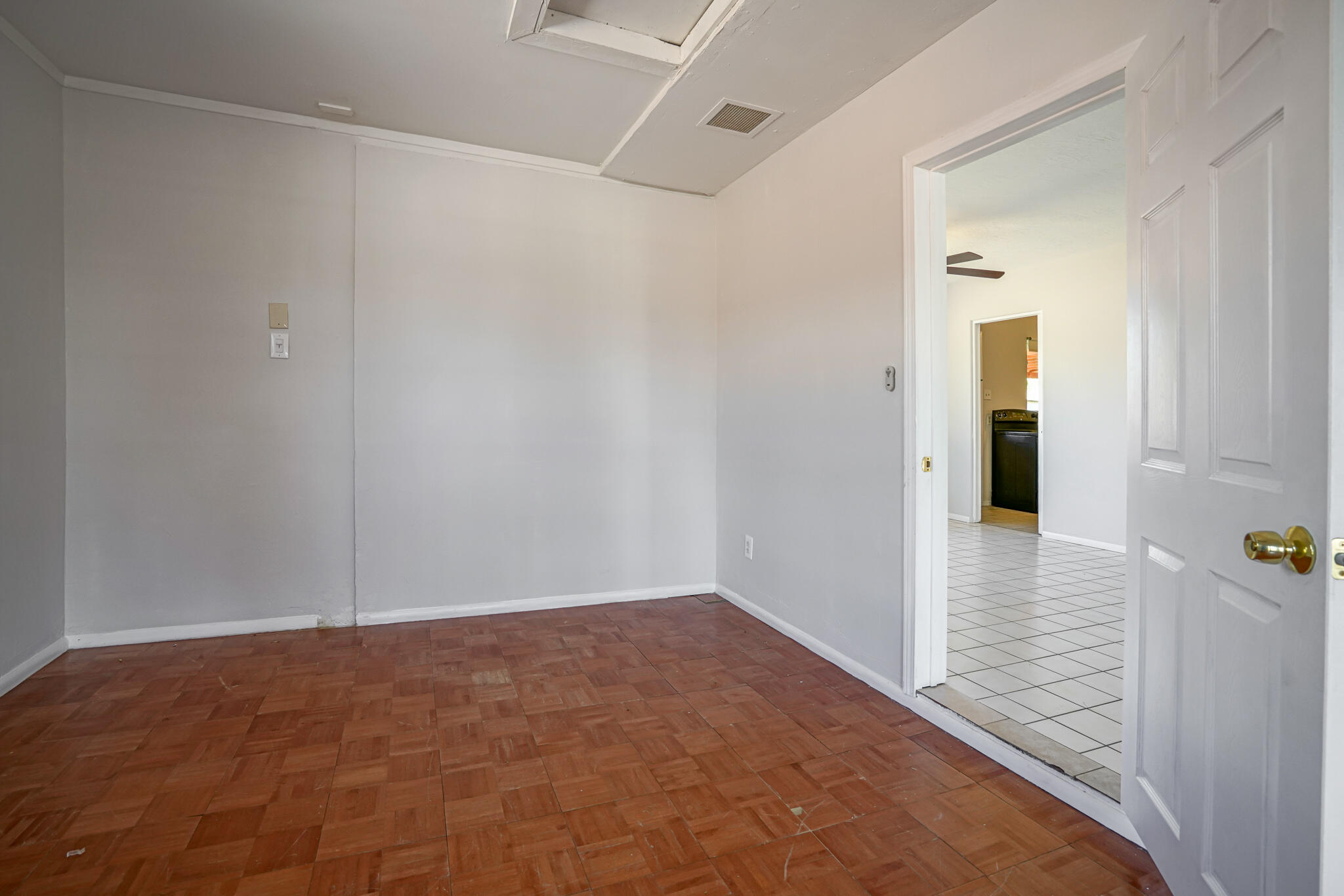 2526 GENERAL ARNOLD Street NE