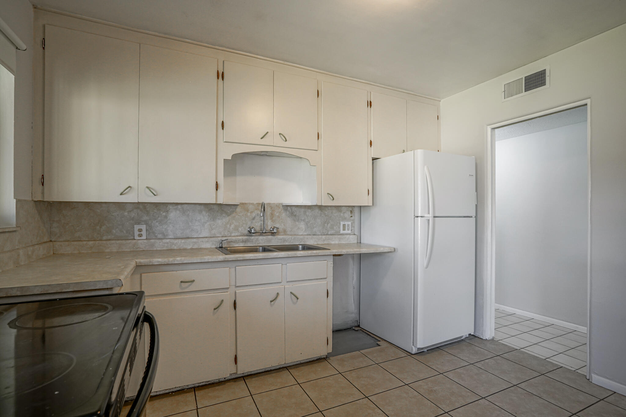 2526 GENERAL ARNOLD Street NE