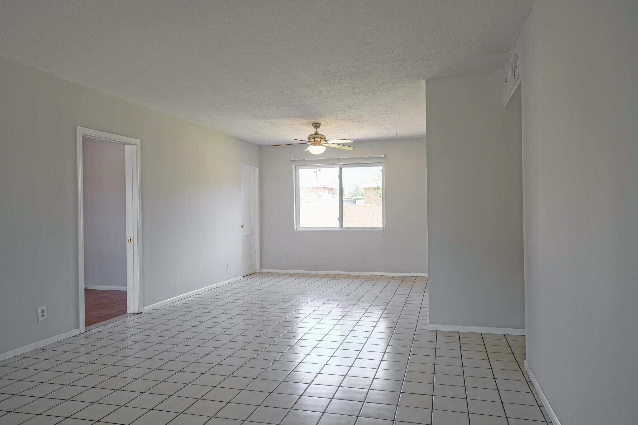 2526 GENERAL ARNOLD Street NE
