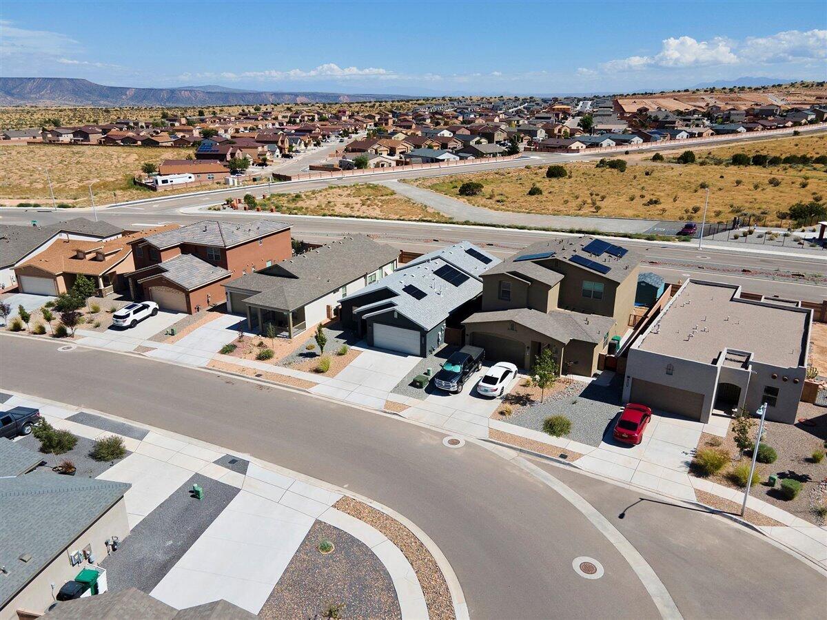 4453 GOLDEN EAGLE Loop NE