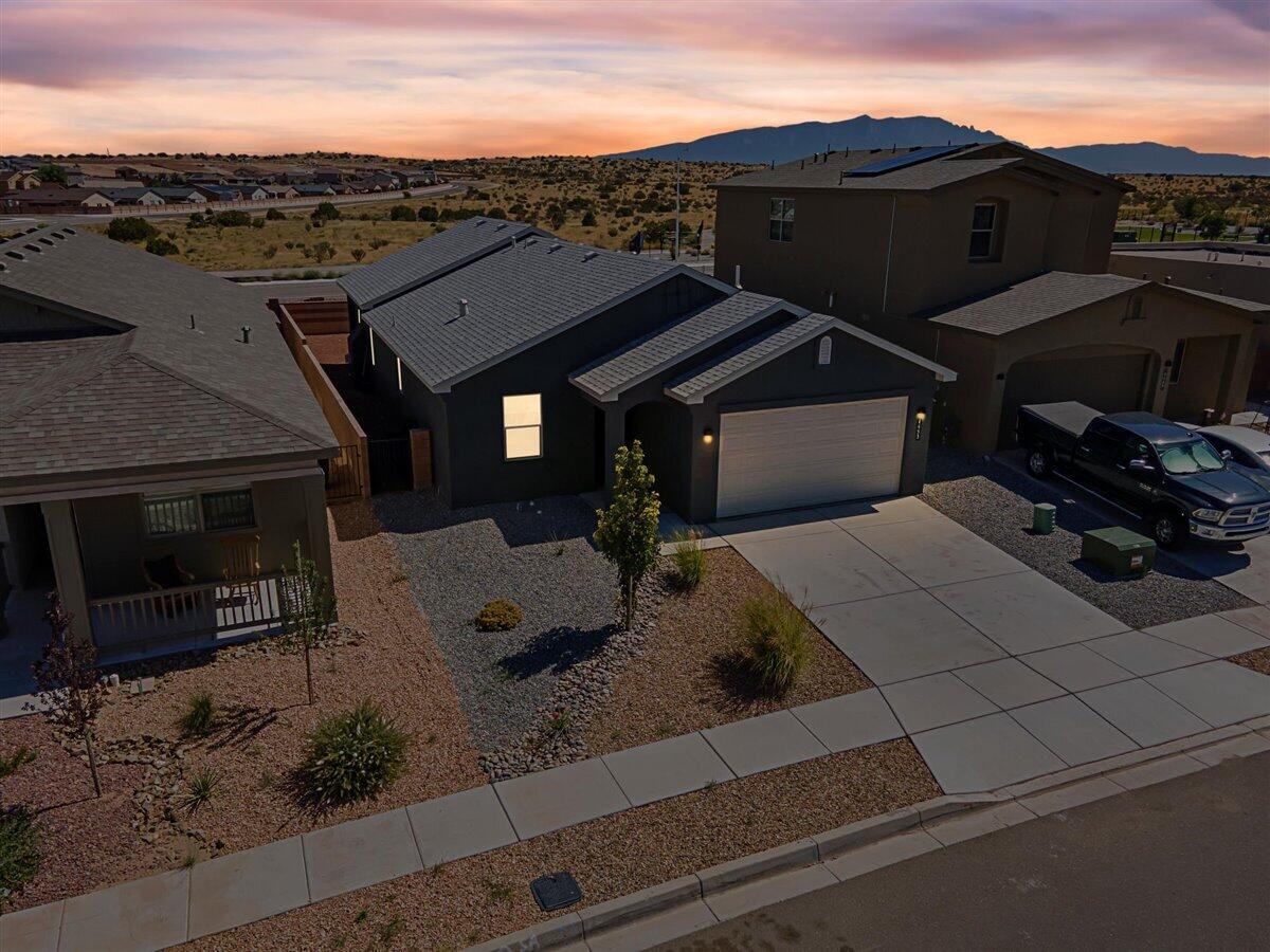 4453 GOLDEN EAGLE Loop NE