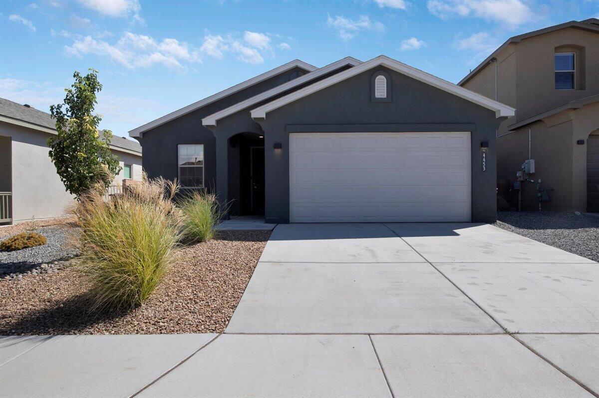 4453 GOLDEN EAGLE Loop NE